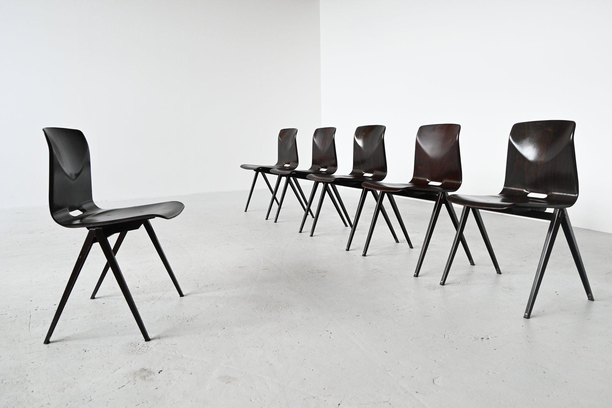 Lacquered Elmar Flototto Model S22 Stacking Chairs Pagholz, Germany, 1970