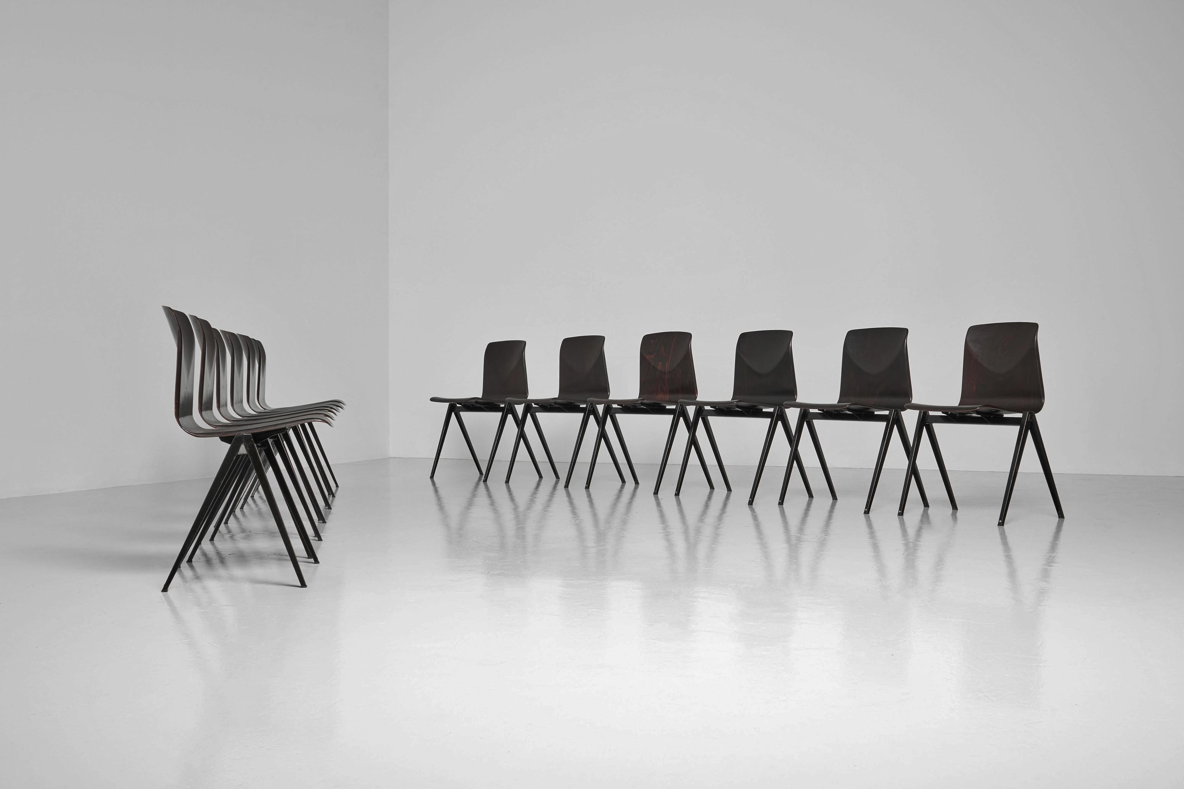 Elmar Flototto Pagholz stacking chairs Germany 1970 For Sale 1