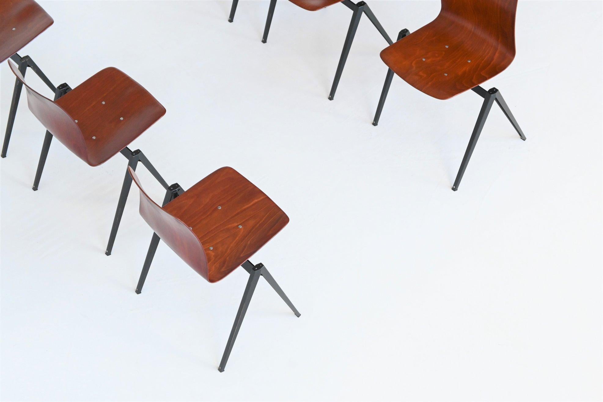 Elmar Flototto S22 Stacking Chairs Pagholz, Germany, 1970 3