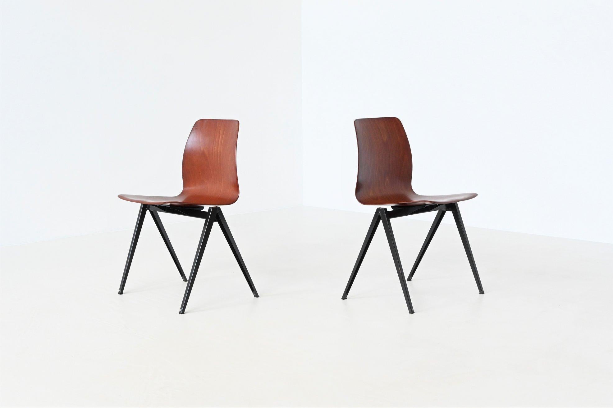 Elmar Flototto S22 Stacking Chairs Pagholz, Germany, 1970 7