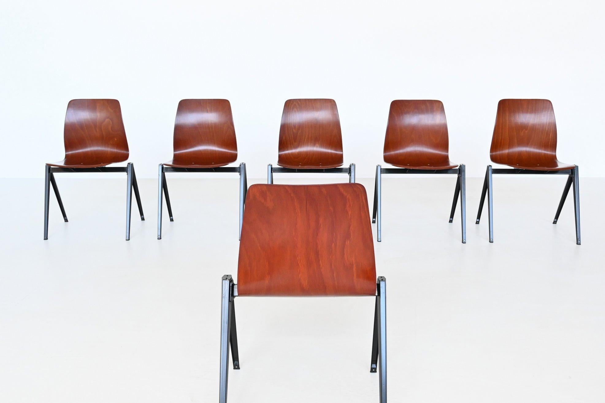 Elmar Flototto S22 Stacking Chairs Pagholz, Germany, 1970 1