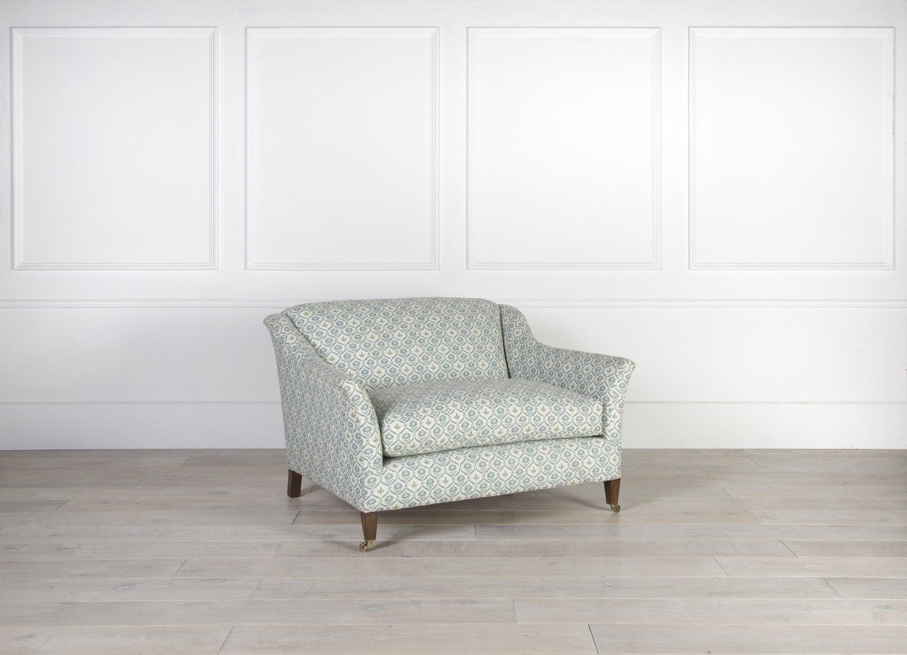 English Elmstead Loveseat