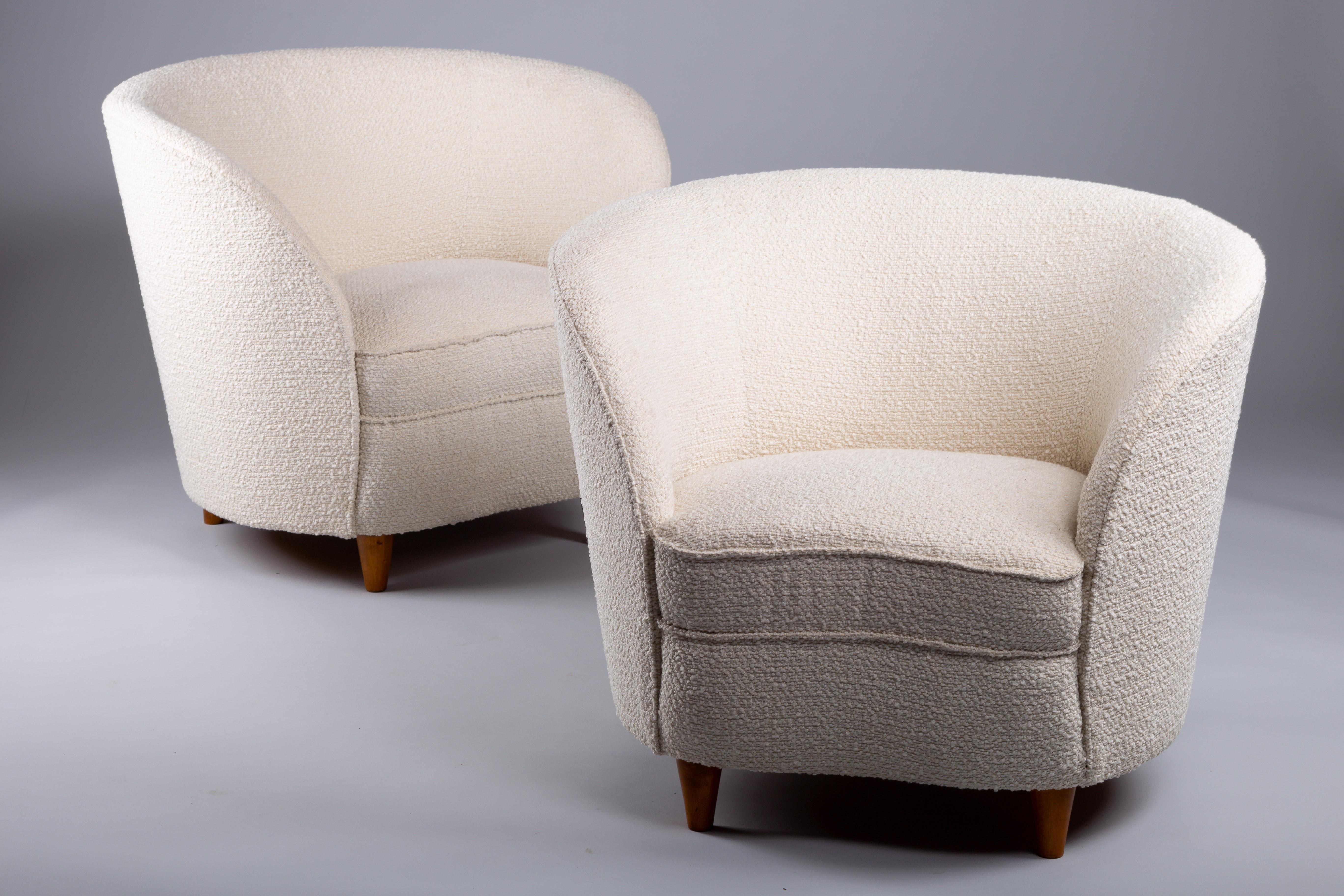 Upholstery Elna Kiljander, pair of Finnish 1930s modernist lounge chairs For Sale