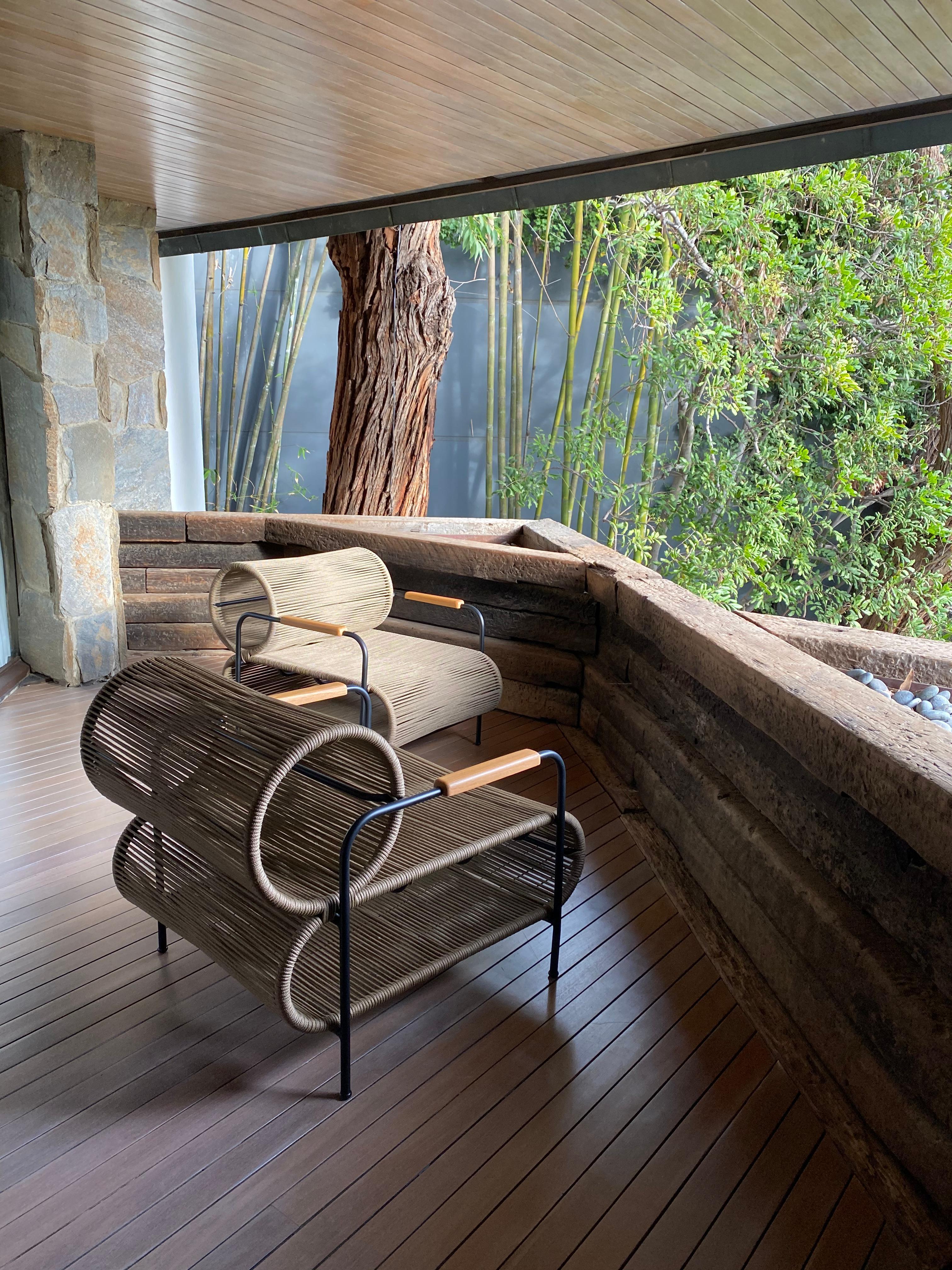 A pair of ELO armchairs were selected for the terraces of the 60s iconic Wolff House in Los Angeles Hollywood Hills by master architect John Lautner with new interiors by the award-winning studio Clive Wilkinson Architects.

 ELO chair is designed