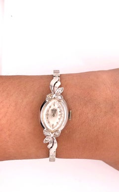 Eloga 14 Karat Gold Damenarmbanduhr .10 Karat 15,7 Gramm Schweizer sechs Diamanten