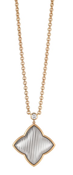 Quatrefoil Collier 18k Roségold Weißgold 1 Diamant 0,16 Karat Durchmesser 26,3 mm