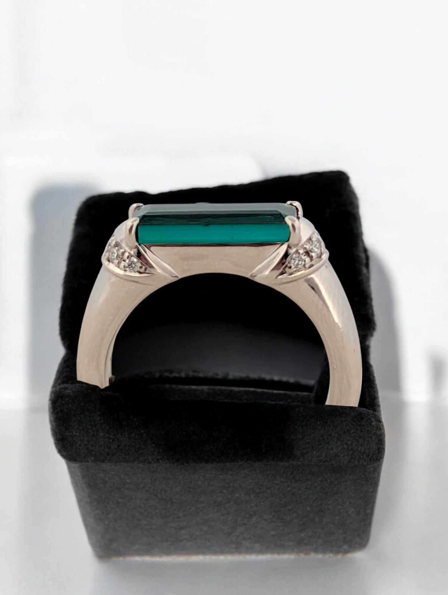 Modern Eloise Platinum Ring with 2.93ct Tourmaline and 0.09ct Diamonds - Ring size 6 For Sale
