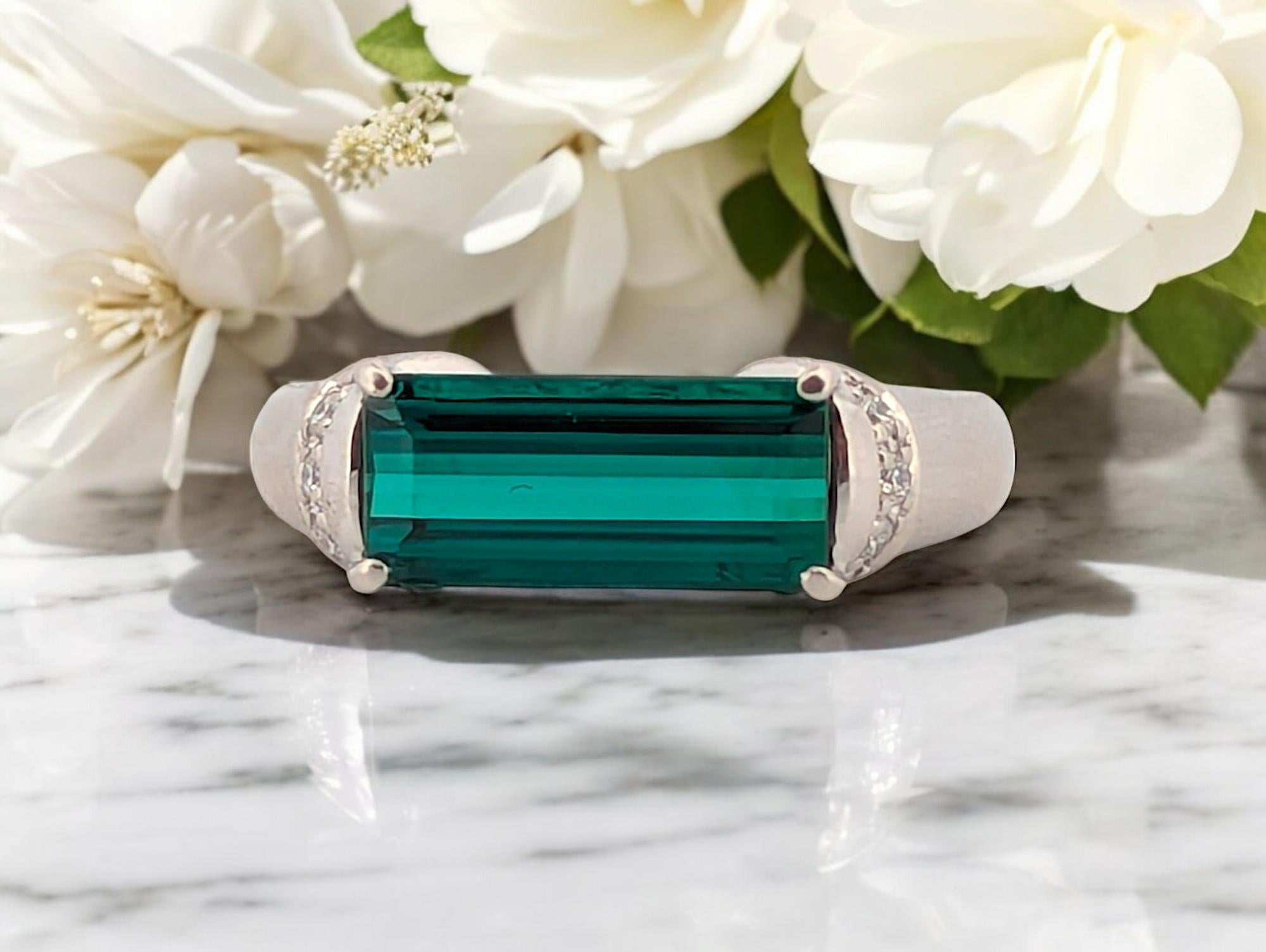 Women's Eloise Platinum Ring with 2.93ct Tourmaline and 0.09ct Diamonds - Ring size 6 For Sale