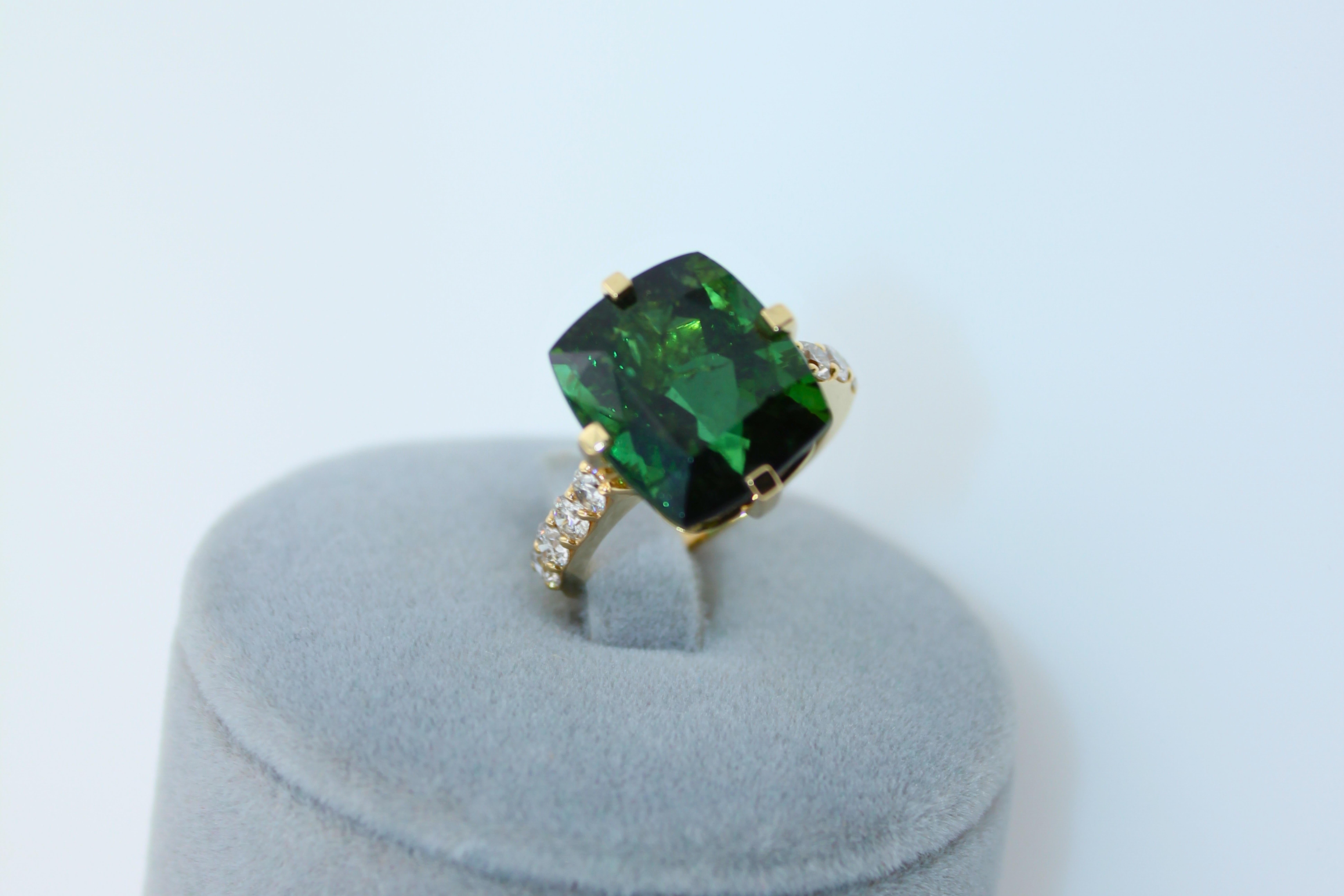 Elongated Cushion Green Tourmaline Diamond Cocktail Solitaire Prongset Gold Ring For Sale 10