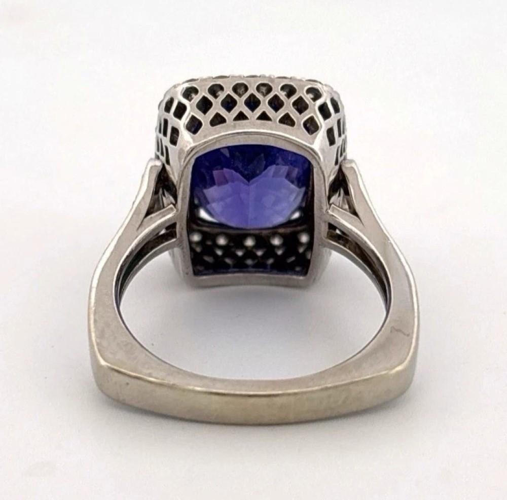 Elongated Cushion Natural Tanzanite & Round Diamond 6.29CT 14K White Gold Ring For Sale 1