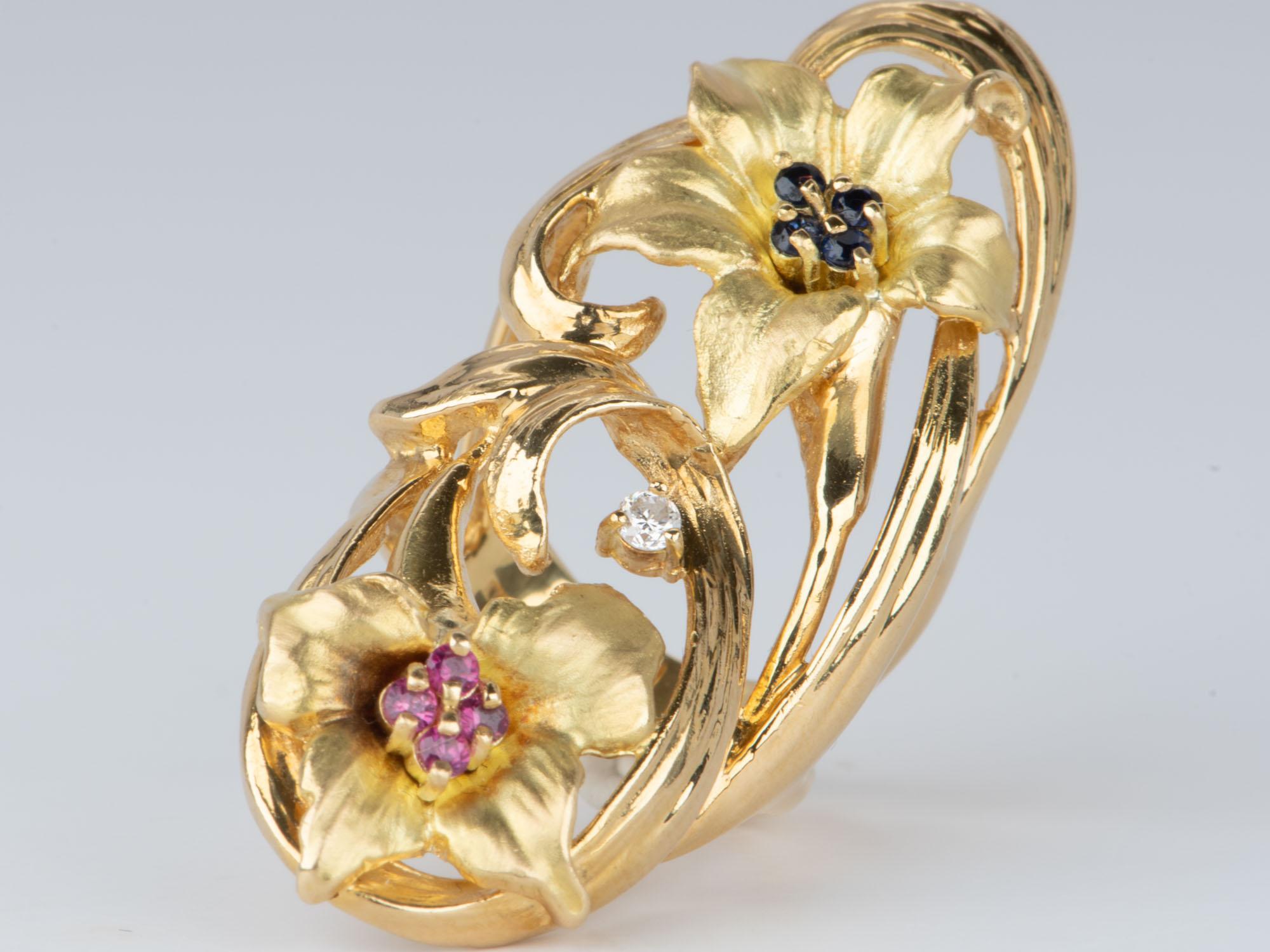 Women's or Men's Elongated Floral Design Statement Ring 18K Gold 15.9g V1104 For Sale
