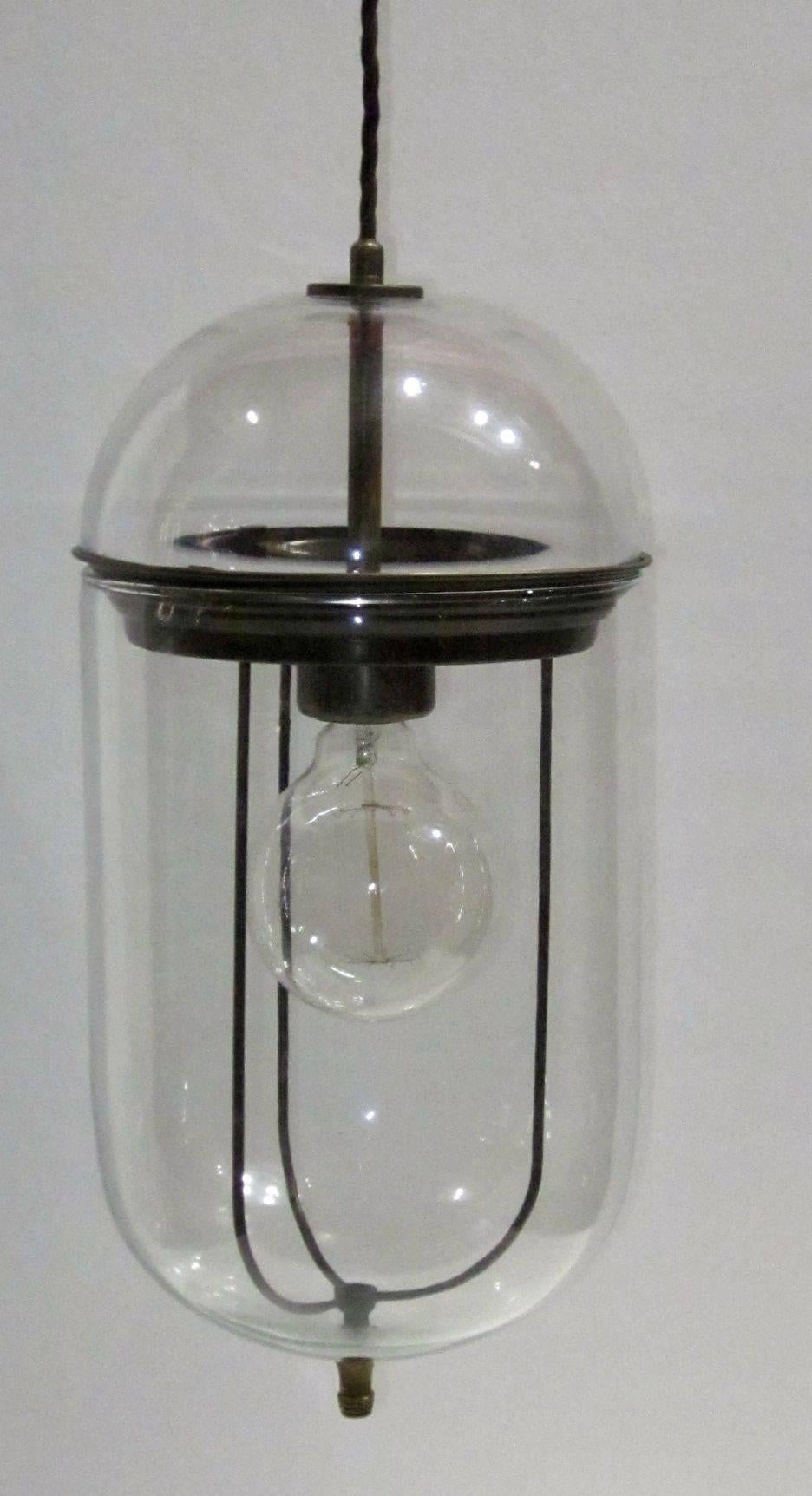 XXIe siècle et contemporain Paire de lampes  suspension allonges en verre et bronze, Italie, contemporaines en vente