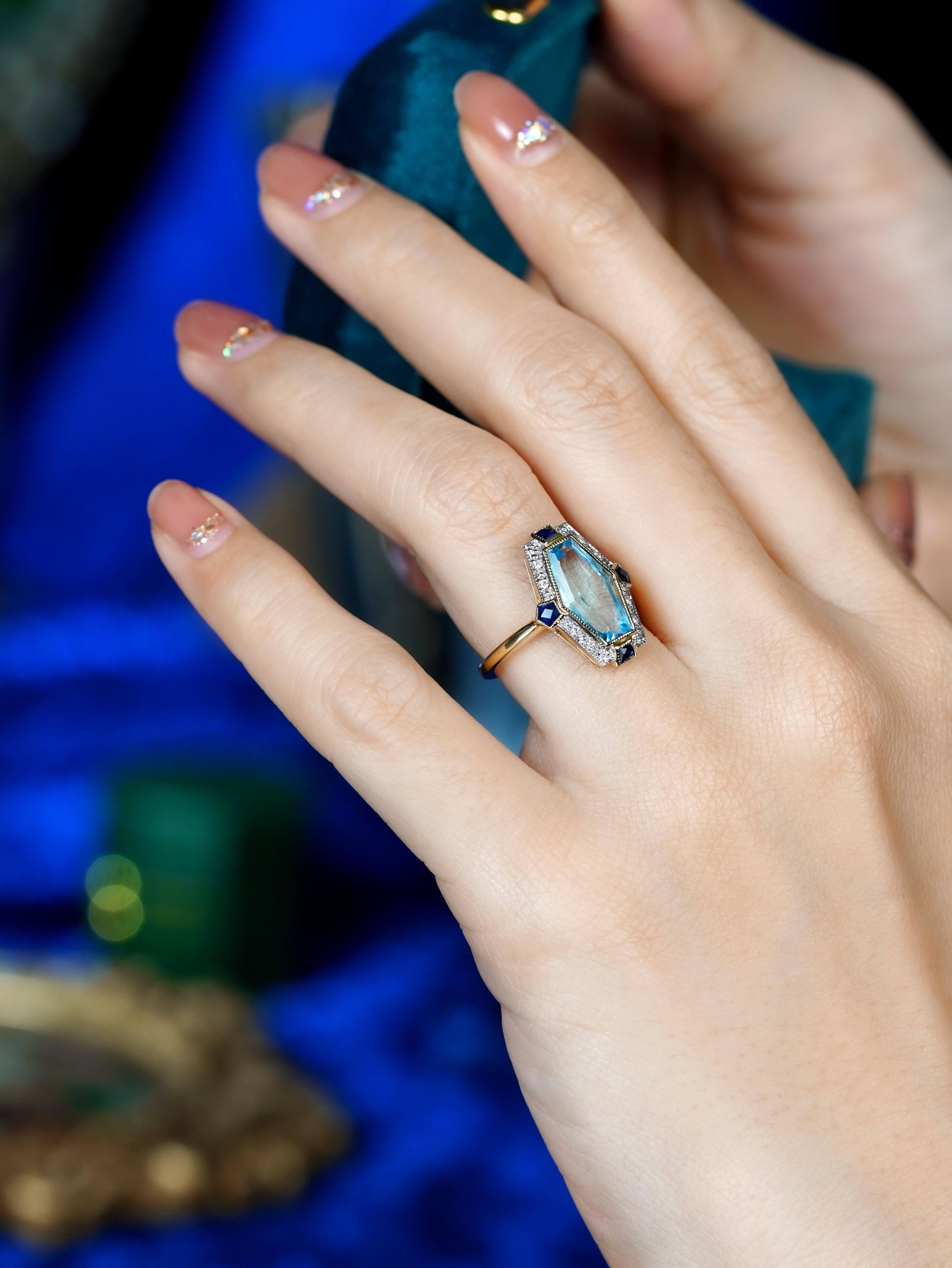 Anillo Estilo Art Déco Hexágono Alargado Topacio Azul Zafiro Diamante en Oro de 14K Art Decó en venta