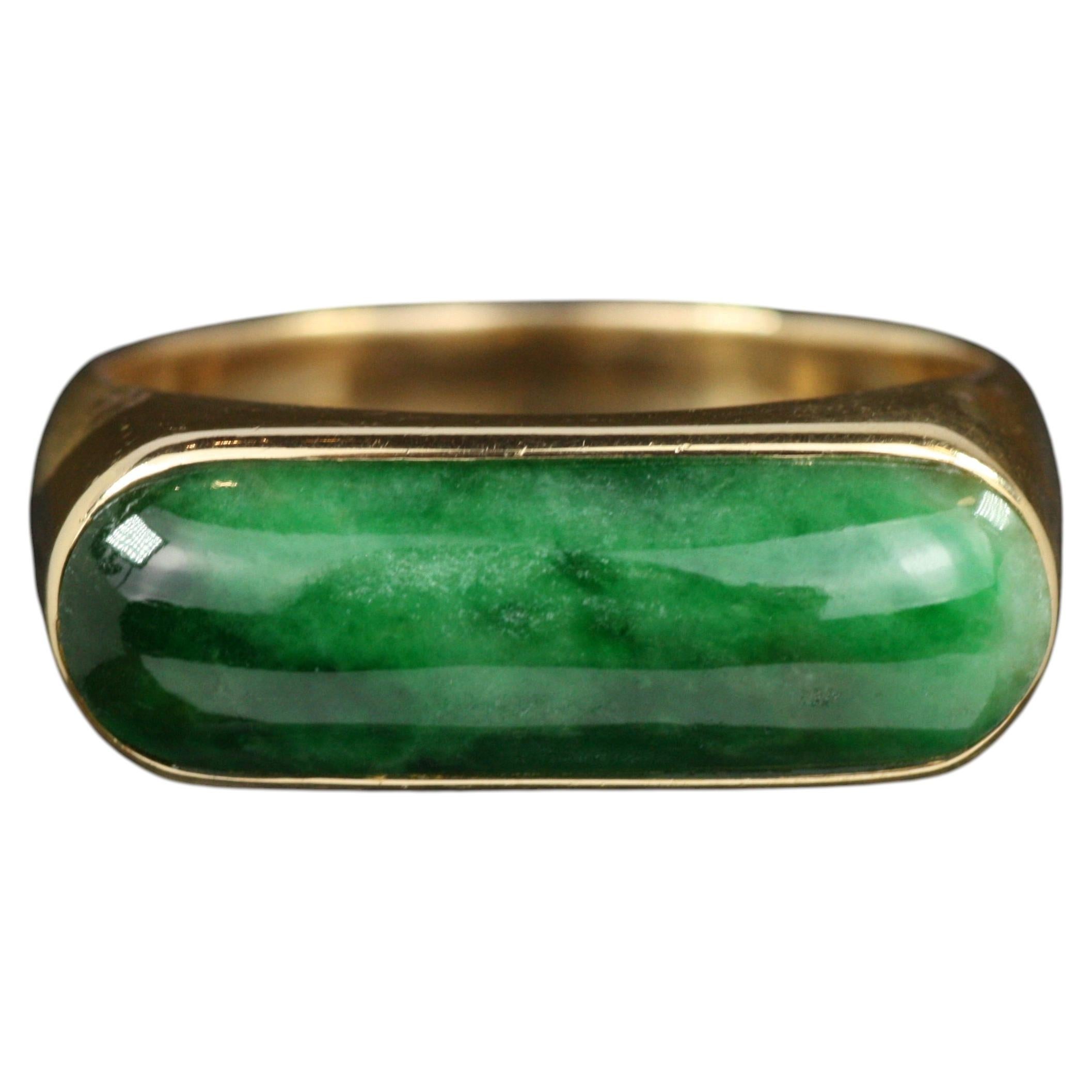 Bague de style chevalière horizontale en or 14K en jadéite allongée en vente