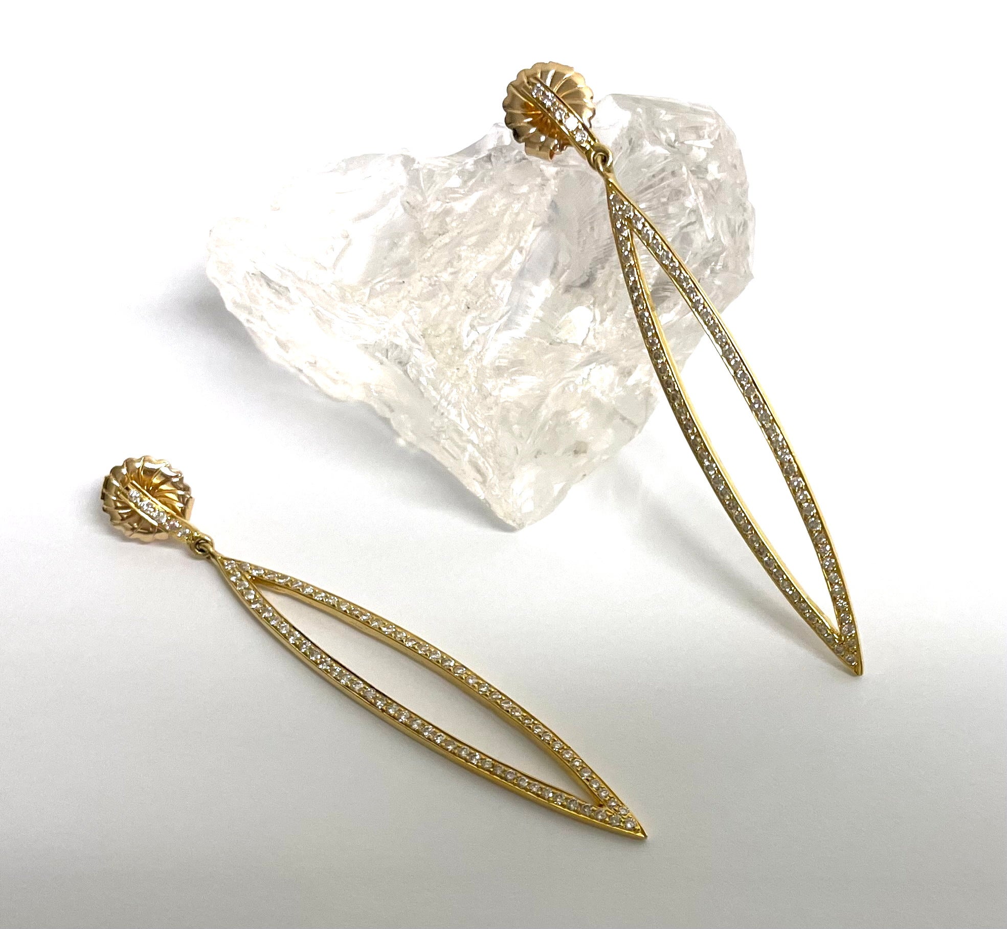 Elongated Marquise Shape 18k Yellow Gold and Pave Diamonds Paradizia Earrings For Sale 2