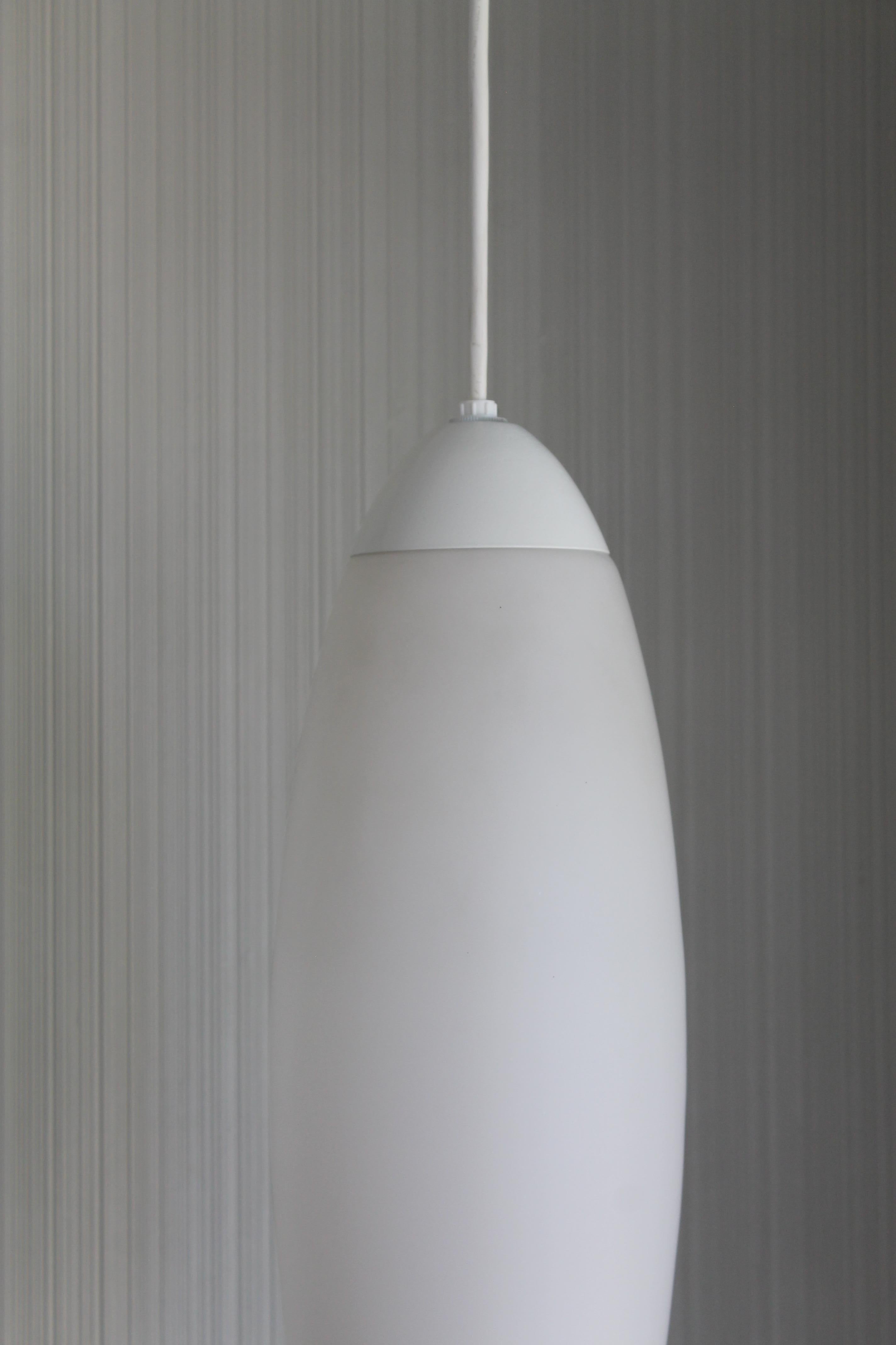 American Elongated Mid-Century Modern Hanging Pendant Lamp For Sale