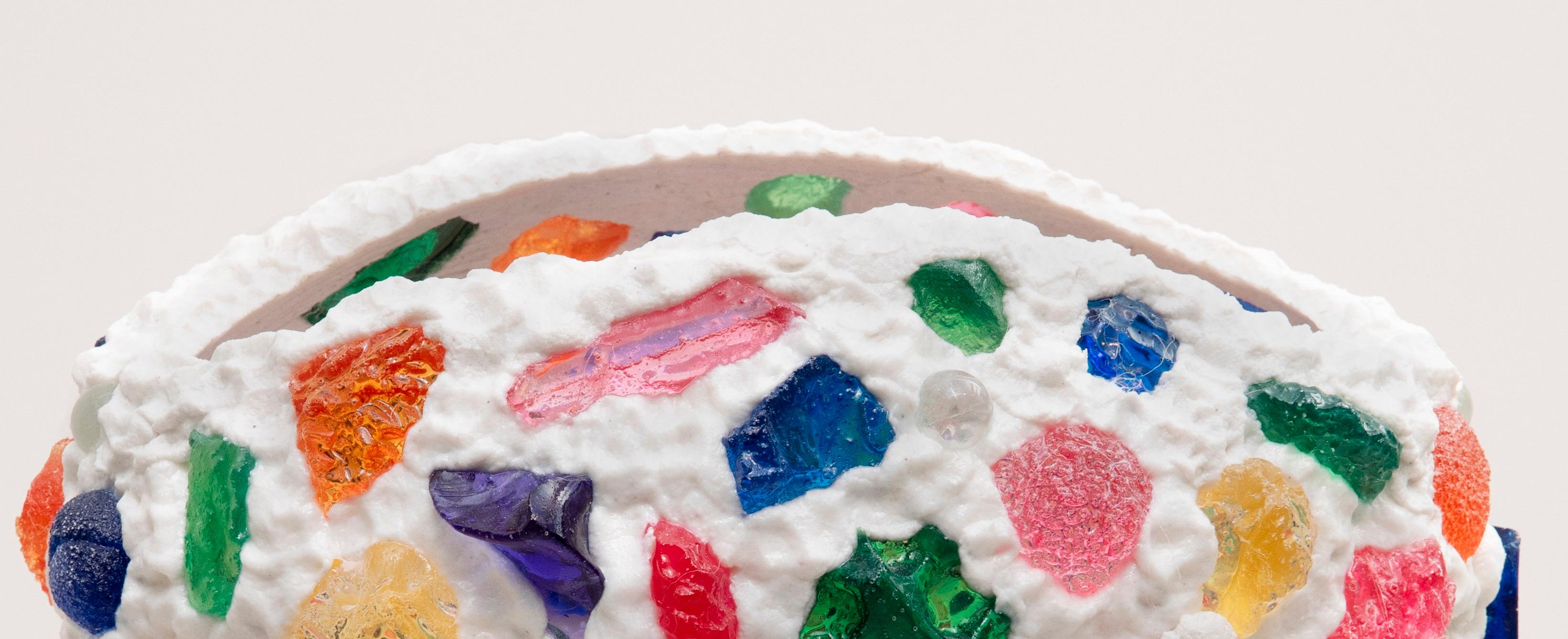 Calco Vaso Ambrosia aperto e allungato in resina fusa multicolore di Joseph Algieri in vendita