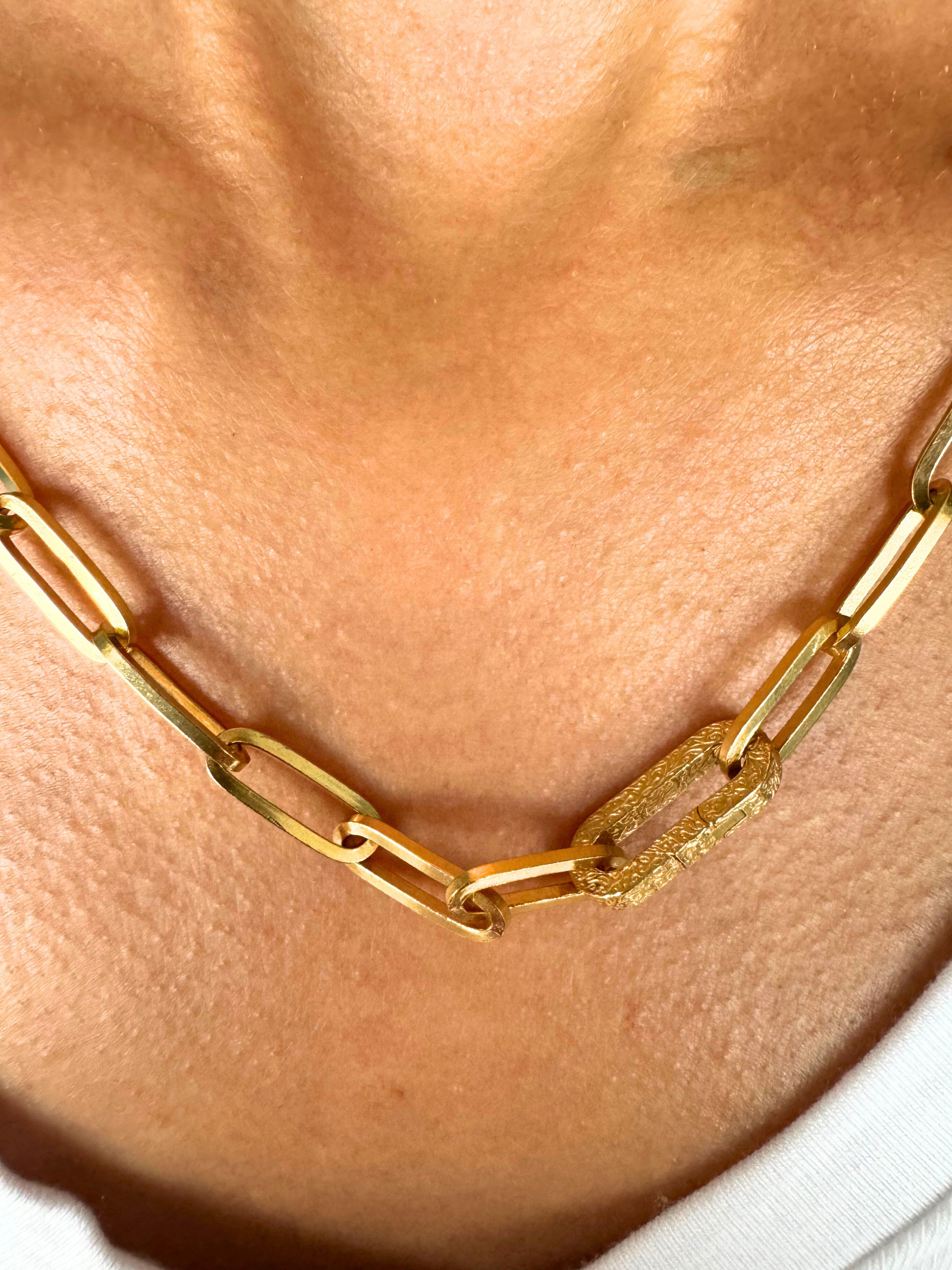 Collar de Cadena Gruesa de Oro Amarillo de 14K con Cierre de Eslabón de Clip de Papel Alargado en venta 5