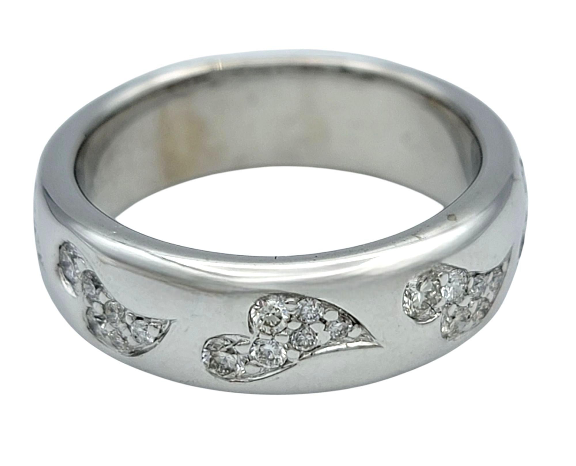 Anello a fascia con intarsio di diamanti a pavé allungato in oro bianco 14 carati lucido In condizioni buone in vendita a Scottsdale, AZ