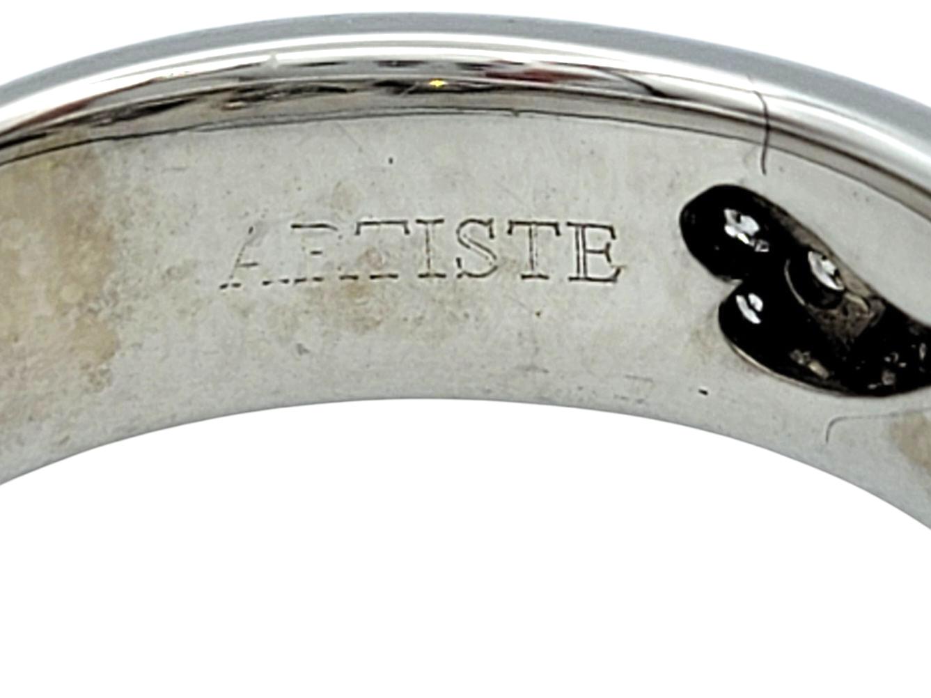 Anello a fascia con intarsio di diamanti a pavé allungato in oro bianco 14 carati lucido in vendita 3