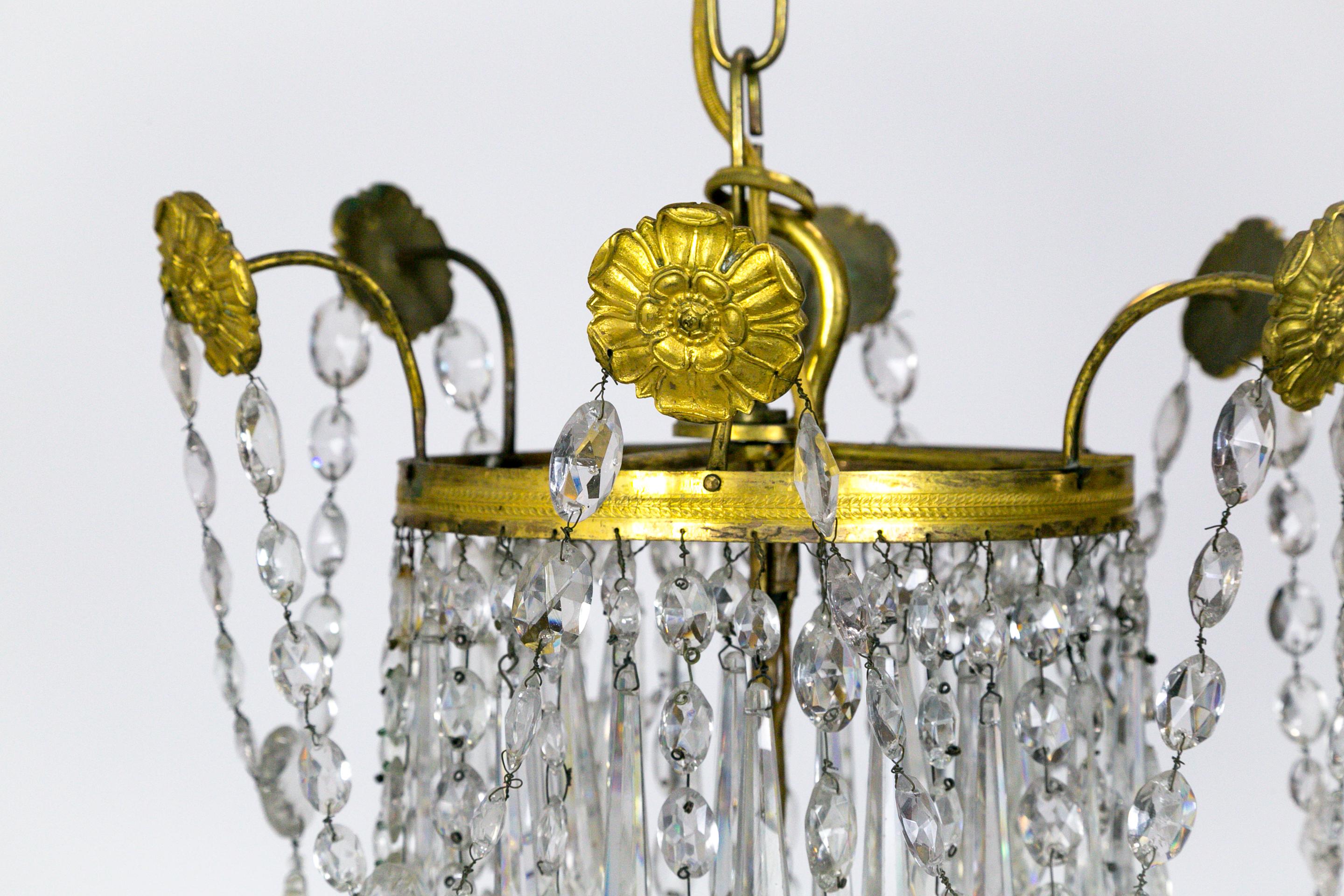 Early 20th Century Elongated Crystal Regency Tent and Bag Chandelier For Sale