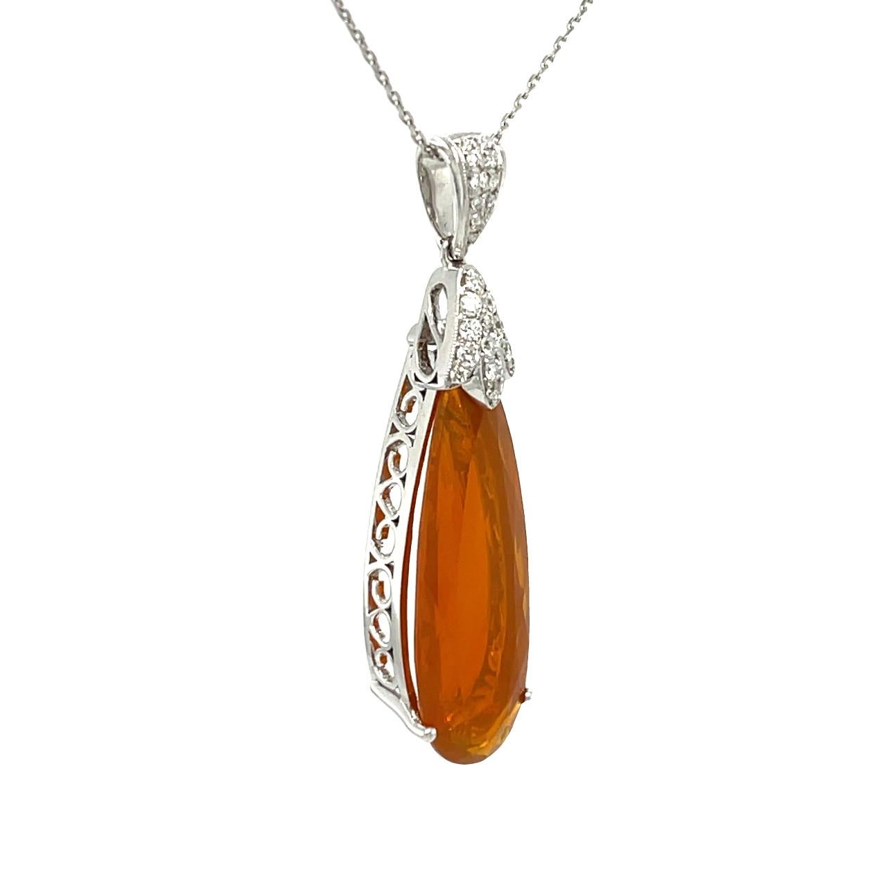 Elongated Teardrop Fire Opal Pendant in 14K White gold In New Condition For Sale In New York, NY