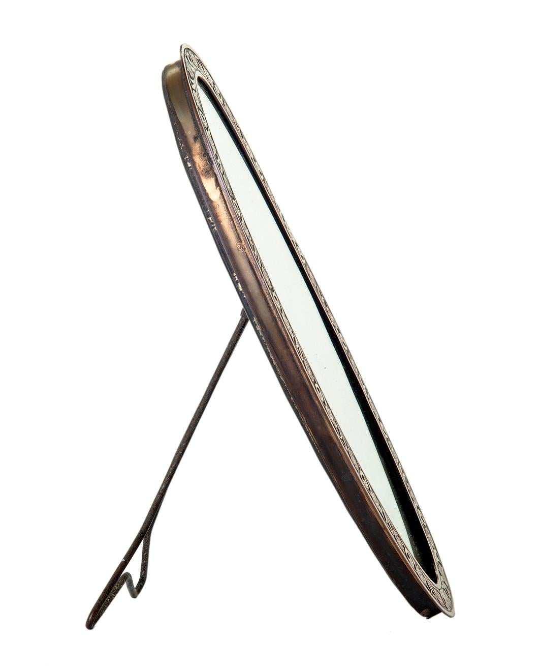 italien Cadre de chevalet ovale allongé en laiton de style victorien en vente