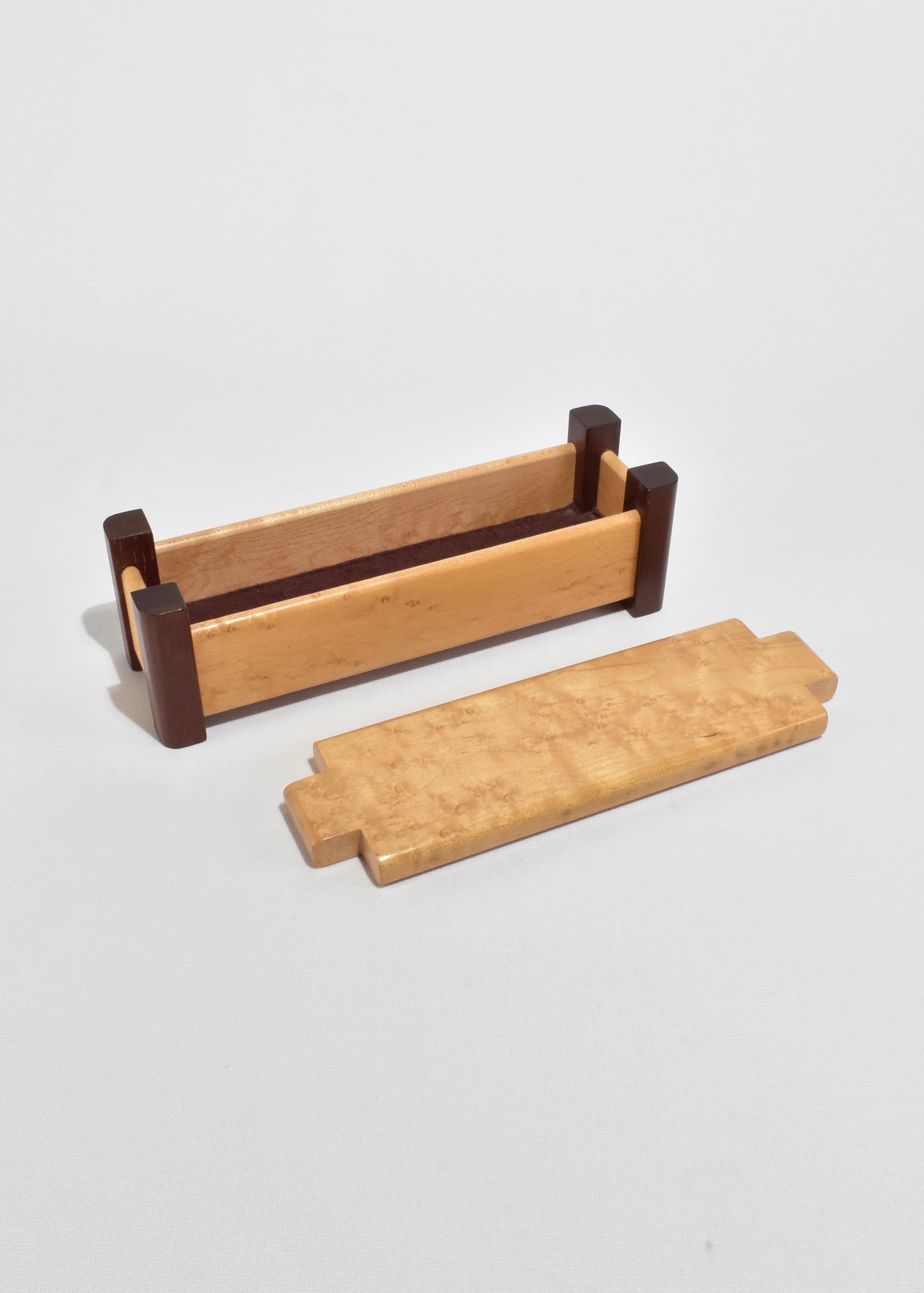 Caja de madera alargada en Bueno estado para la venta en Richmond, VA