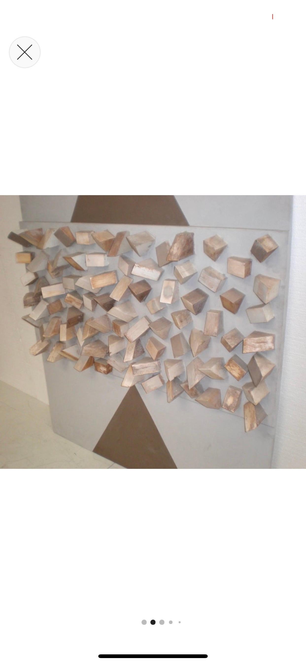 Aus einem Nachlass in Palm Springs, der von Steve Chase für Arthur Elrod entworfen wurde, stammt ein großes Gemälde von Andy Nelson (1920-1996) aus dem Jahr 1969. Acryl auf Leinwand mit Holzblöcken. Nelsons Arbeiten sind Teil der ständigen Sammlung