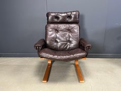 Elsa & Nordahl Solheim Kengu armchair - 1960s