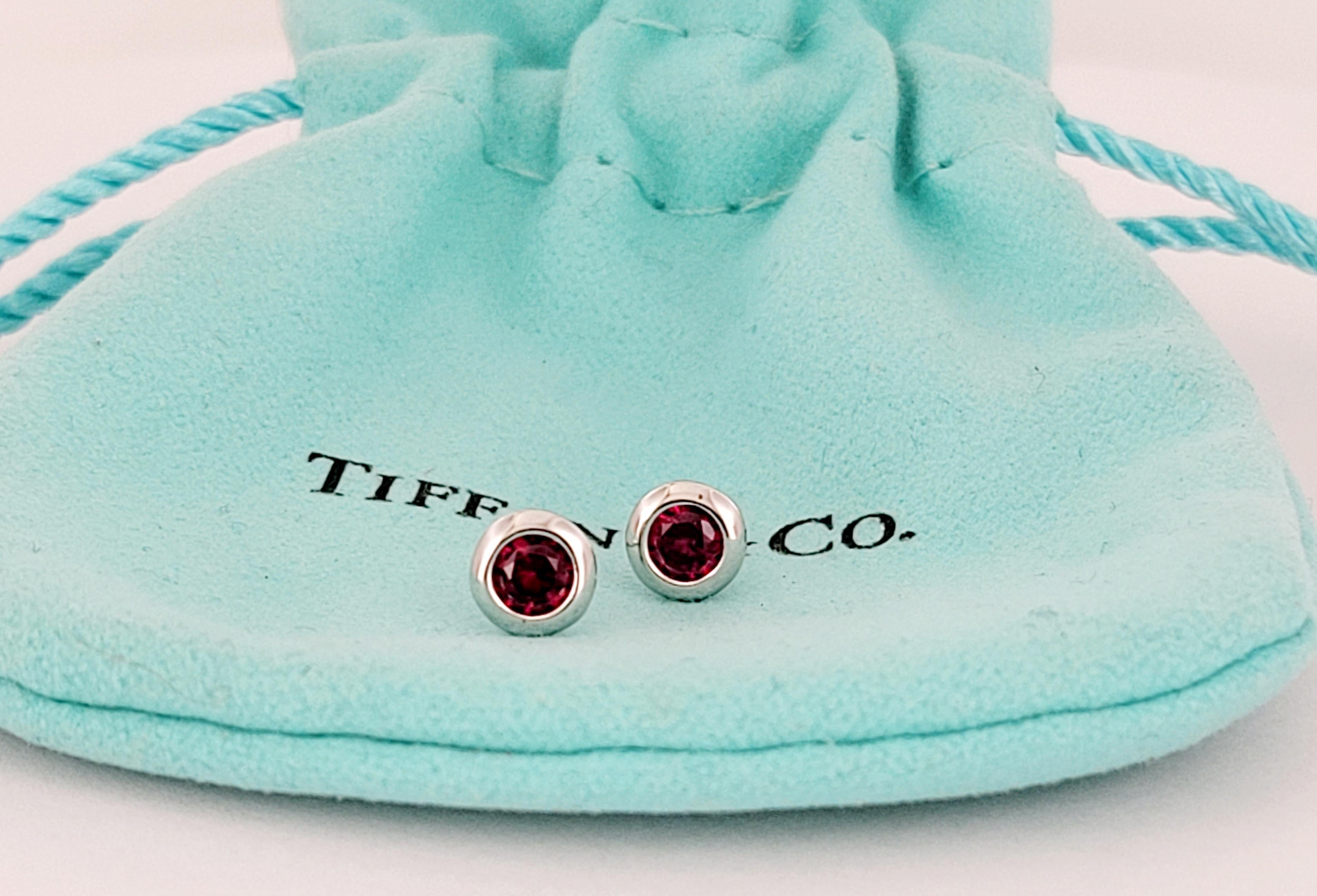 Brand Elsa Peretti 
Material Sterling Silver 925
Two Round Rubies .22ctw
Earrings Dimension: 5.5mm
Condition New
Comes with Tiffany Pouch