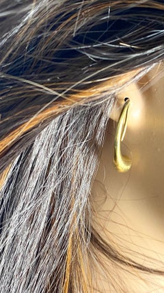 Elsa Peretti for Tiffany and Co 18K Yellow Gold 'Teardrop' Earrings