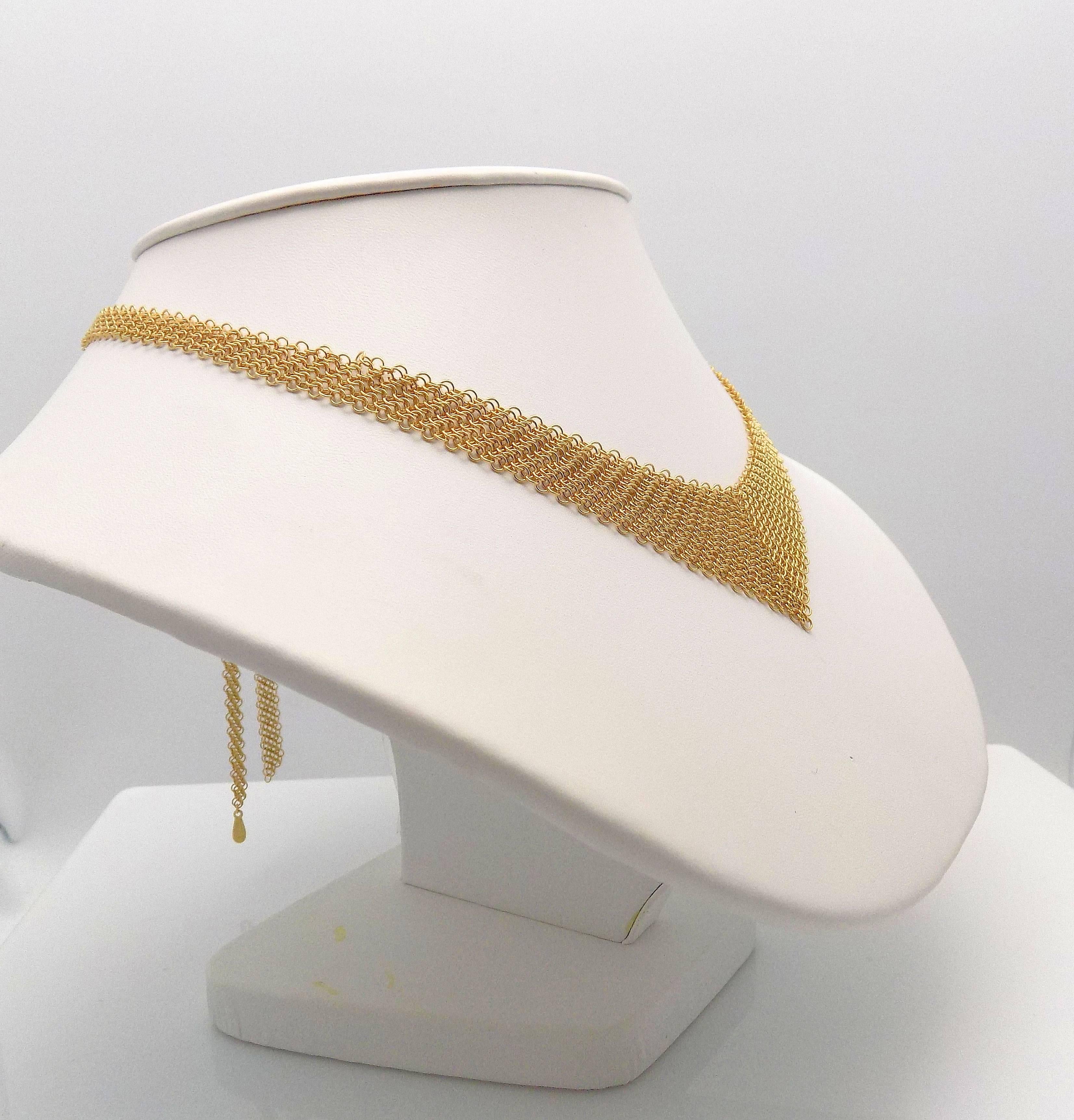 Elsa Peretti for Tiffany & Co. 18 Karat Gold Graduated Mesh Lariat Necklace In Good Condition For Sale In Dallas, TX