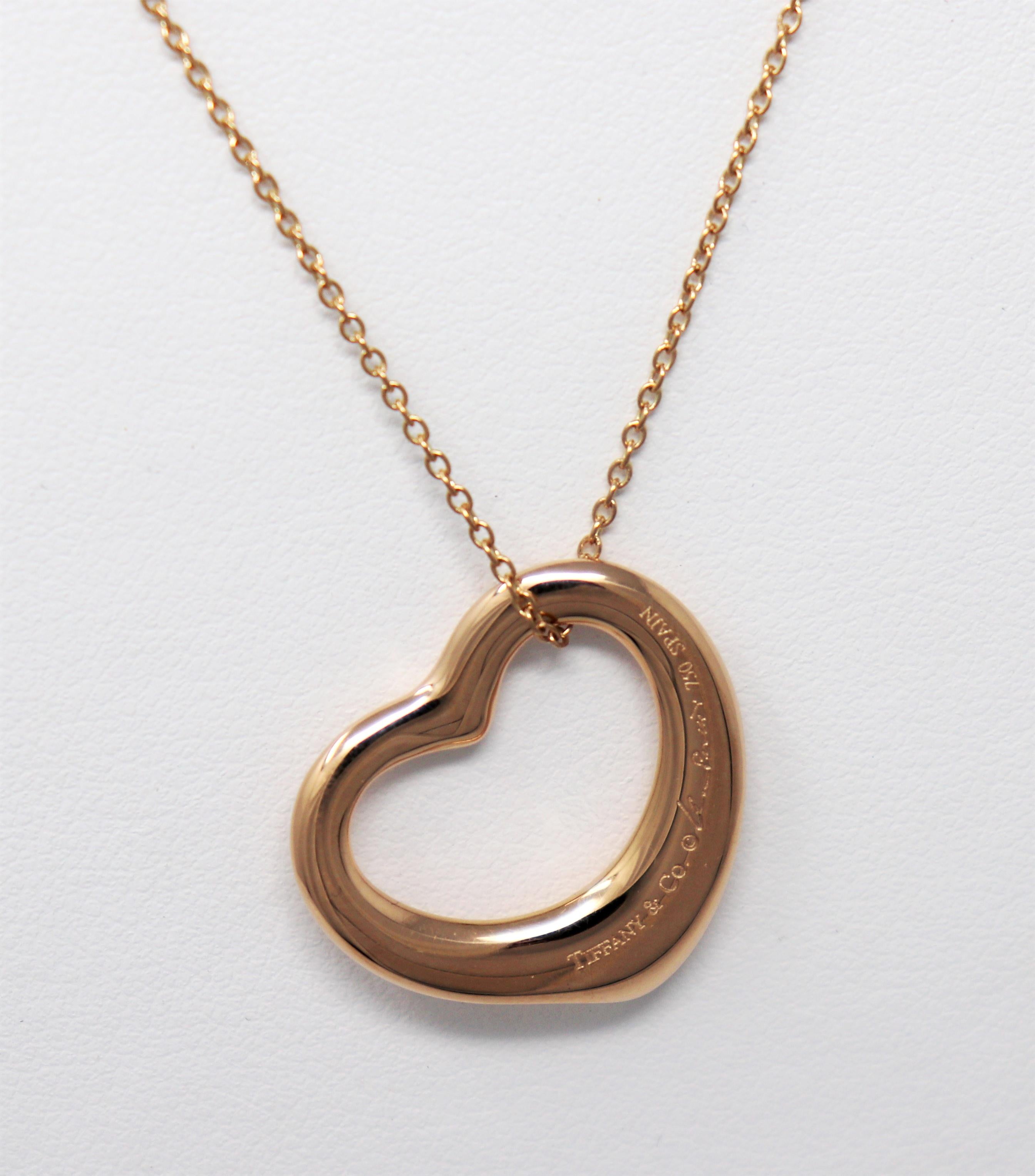 Contemporary Elsa Peretti for Tiffany & Co. 18 Karat Rose Gold Open Heart Pendant Necklace