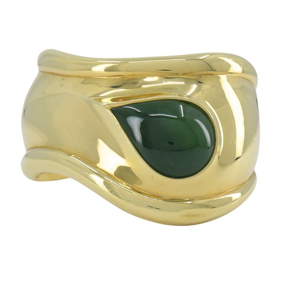 Elsa Peretti intentionally sculpted the cuff to follow the anatomy of the wrist, allowing the jewelry to become one with the body. Bone cuff design was first introduced in the 1970s. A twist on this iconic design, this 18k gold Bone cuff honors the