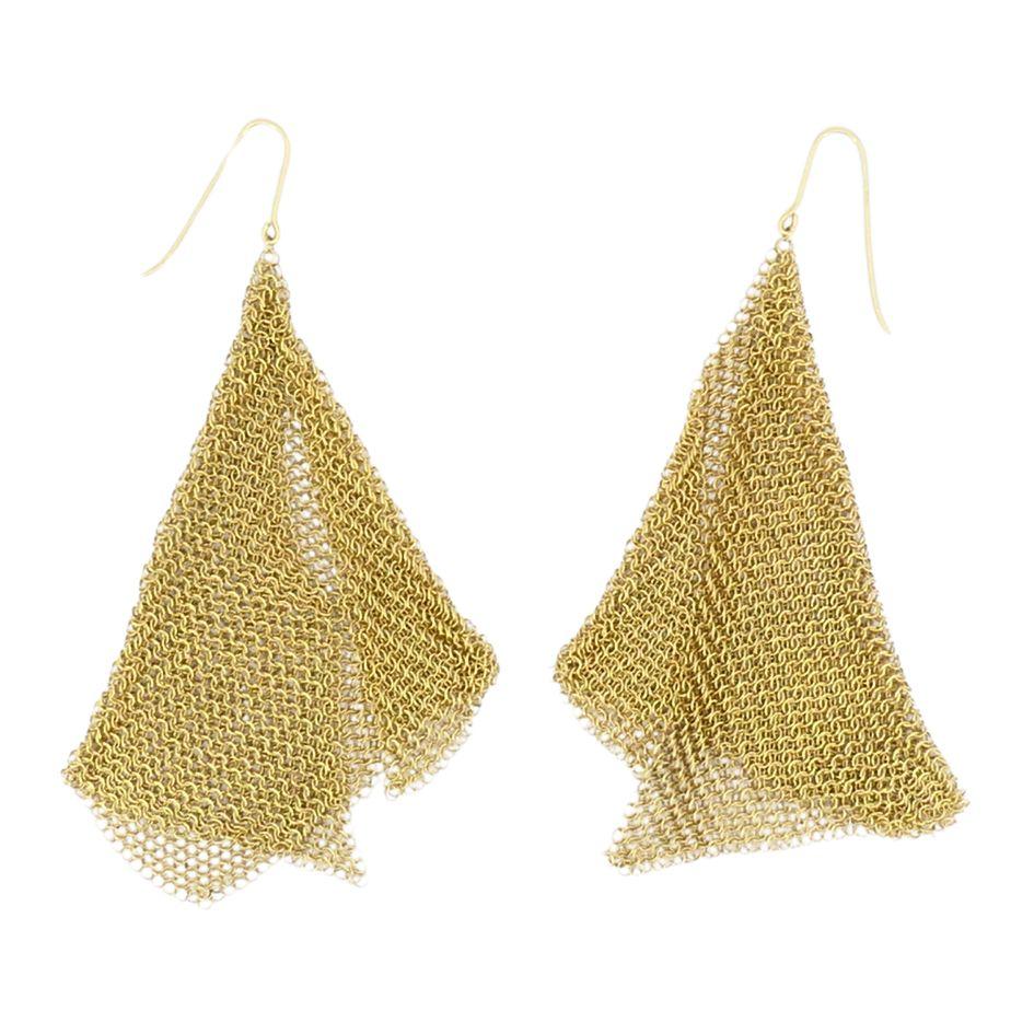 Elsa Peretti for Tiffany & Co. 18k Gold Large Mesh Drop Earrings In Excellent Condition In Beverly Hills, CA