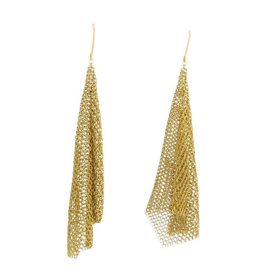 Elsa Peretti for Tiffany & Co. Orecchini a goccia a maglie larghe in oro 18k in vendita 1