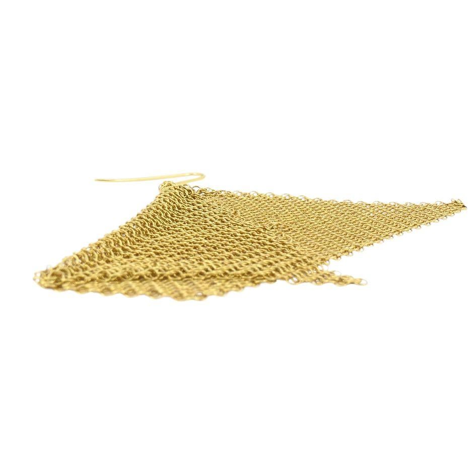 Elsa Peretti for Tiffany & Co. Orecchini a goccia a maglie larghe in oro 18k in vendita 3