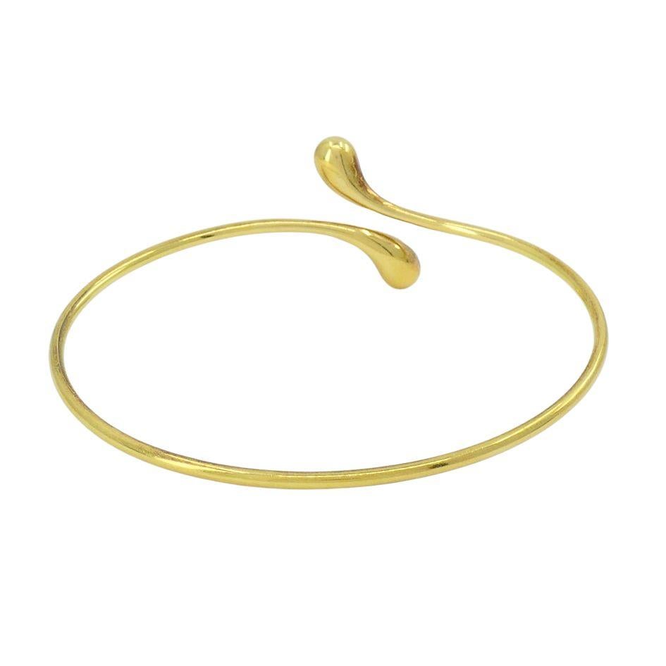 Elsa Peretti for Tiffany & Co. 18k Gold Teardrop Bypass Bangle Bracelet In Good Condition In Beverly Hills, CA