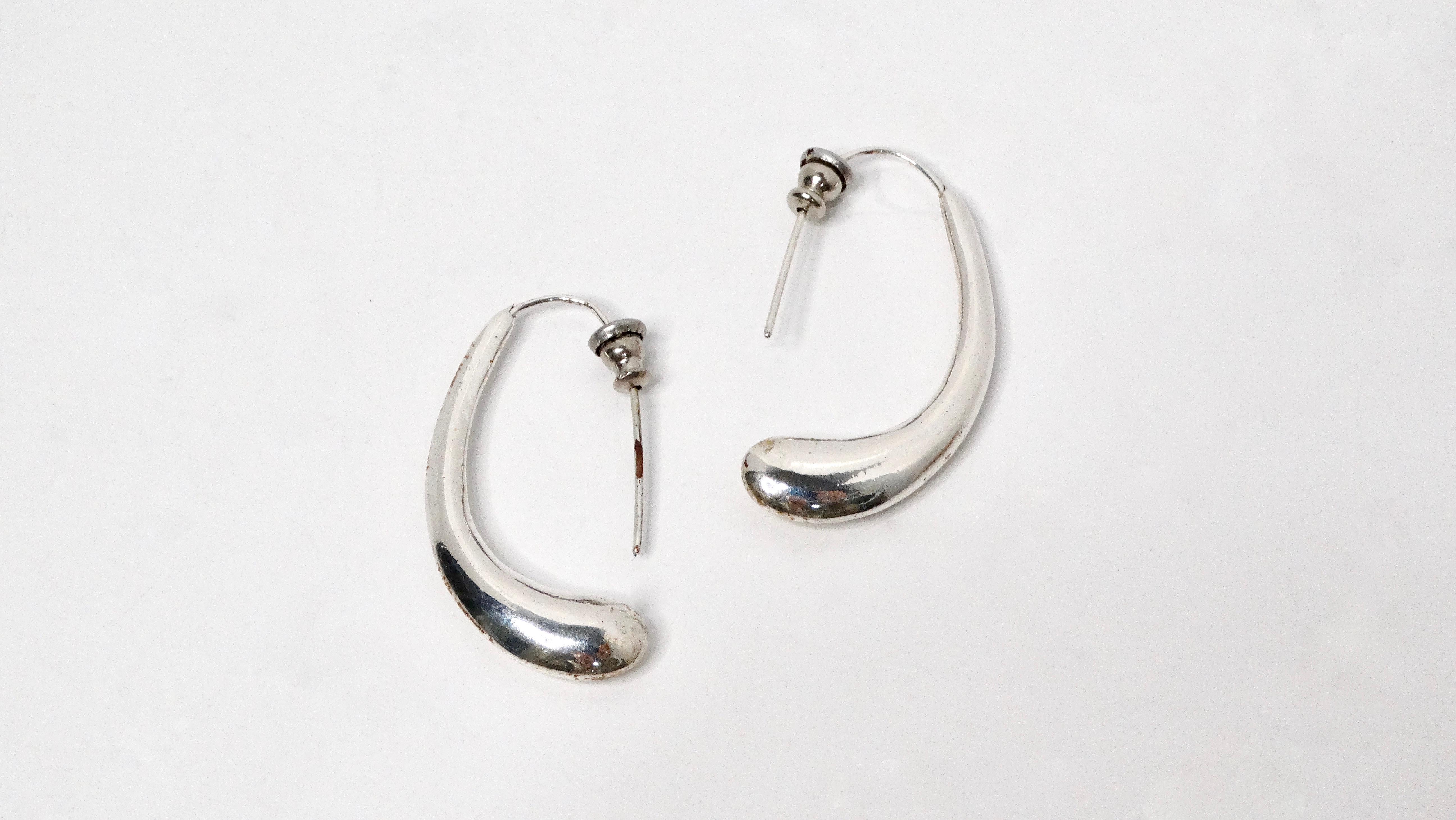 Elsa Peretti For Tiffany & Co. 2005 Elongated Teardrop Sterling Silver Earrings In Good Condition For Sale In Scottsdale, AZ