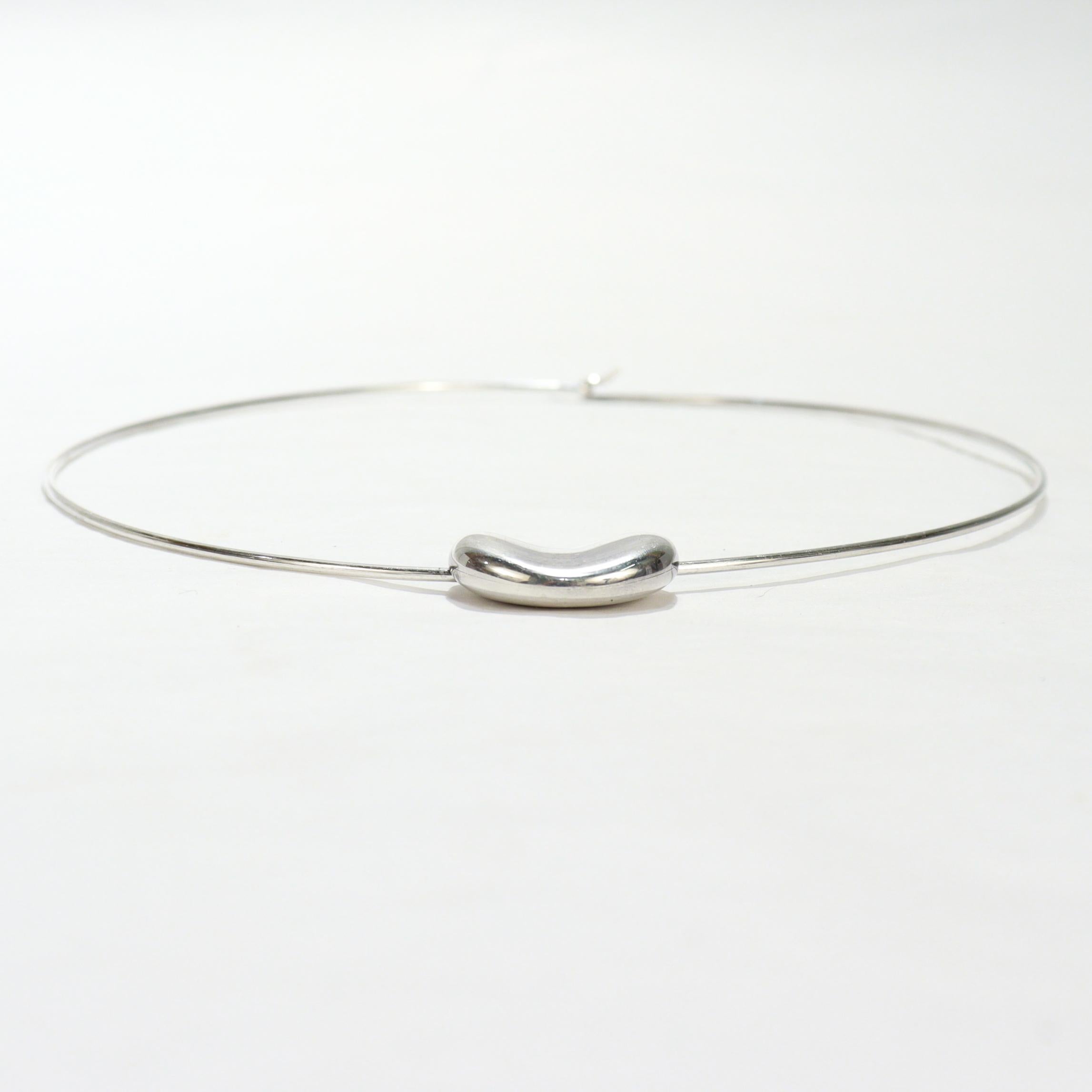 Collar gargantilla Elsa Peretti for Tiffany & Co. 'Bean' de plata de ley de 18 pulgadas en venta 4