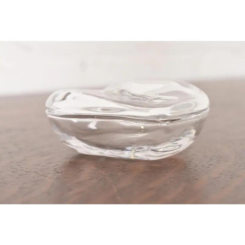 Japonais Elsa Peretti pour Tiffany & Co. Boîte à bijoux à couvercle en forme de coeur en cristal clair en vente
