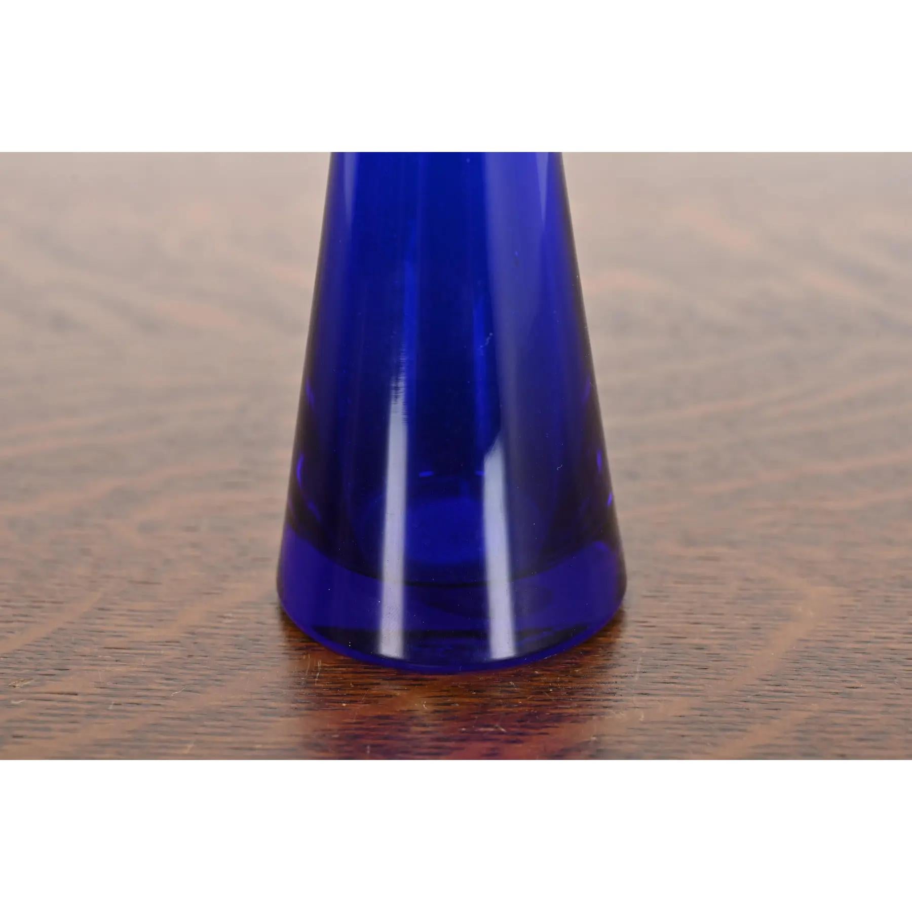 Elsa Peretti for Tiffany & Co. Cobalt Blue Murano Glass Candlesticks, Pair For Sale 3