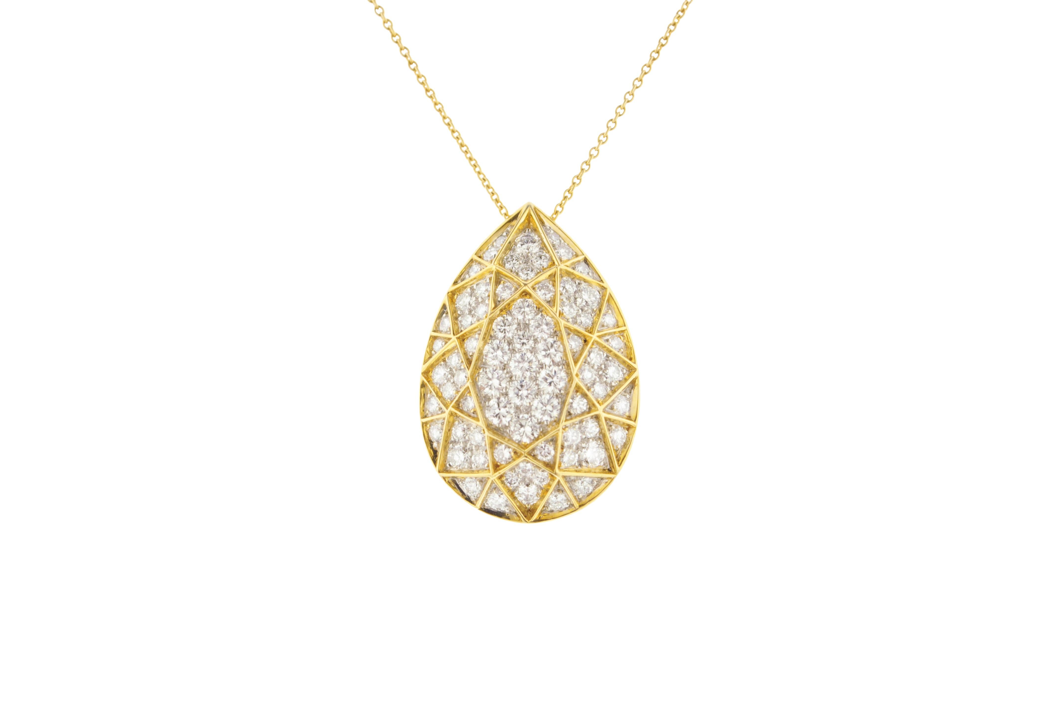 Estate 18K yellow gold Elsa Peretti for Tiffany & Co necklace featuring a diamond shaped pendant with approximately 5.65 carats of diamonds.

Signed Tiffany & Co., Peretti

Chain length: 16 inches
Pendant length: 1 1/4 inch width: 3/4 inch