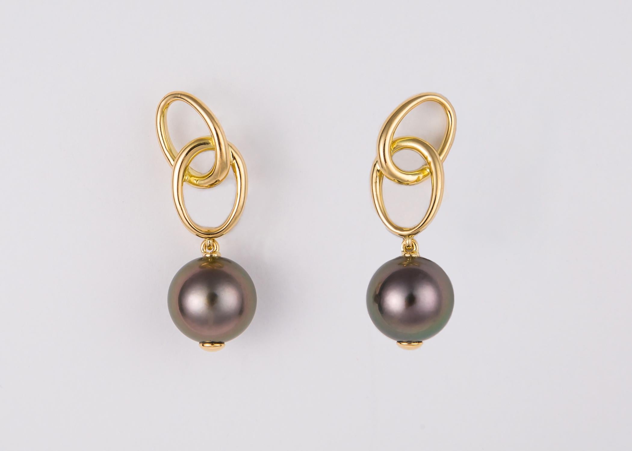 Contemporain Elsa Peretti for Tiffany & Co. Boucles d'oreilles en goutte en or et perles de Tahiti en vente