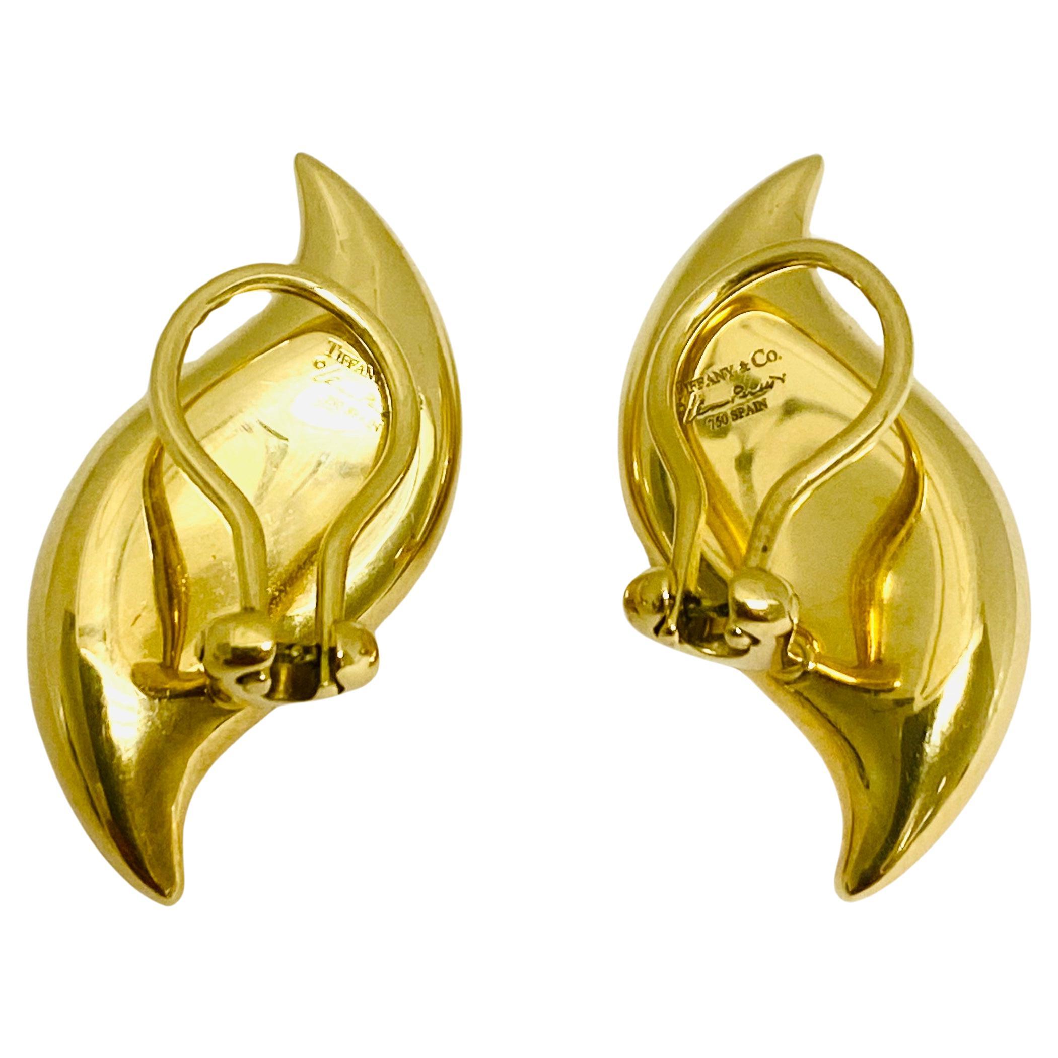 Elsa Peretti for Tiffany & Co. Gold Droplet Earrings In Excellent Condition In Beverly Hills, CA