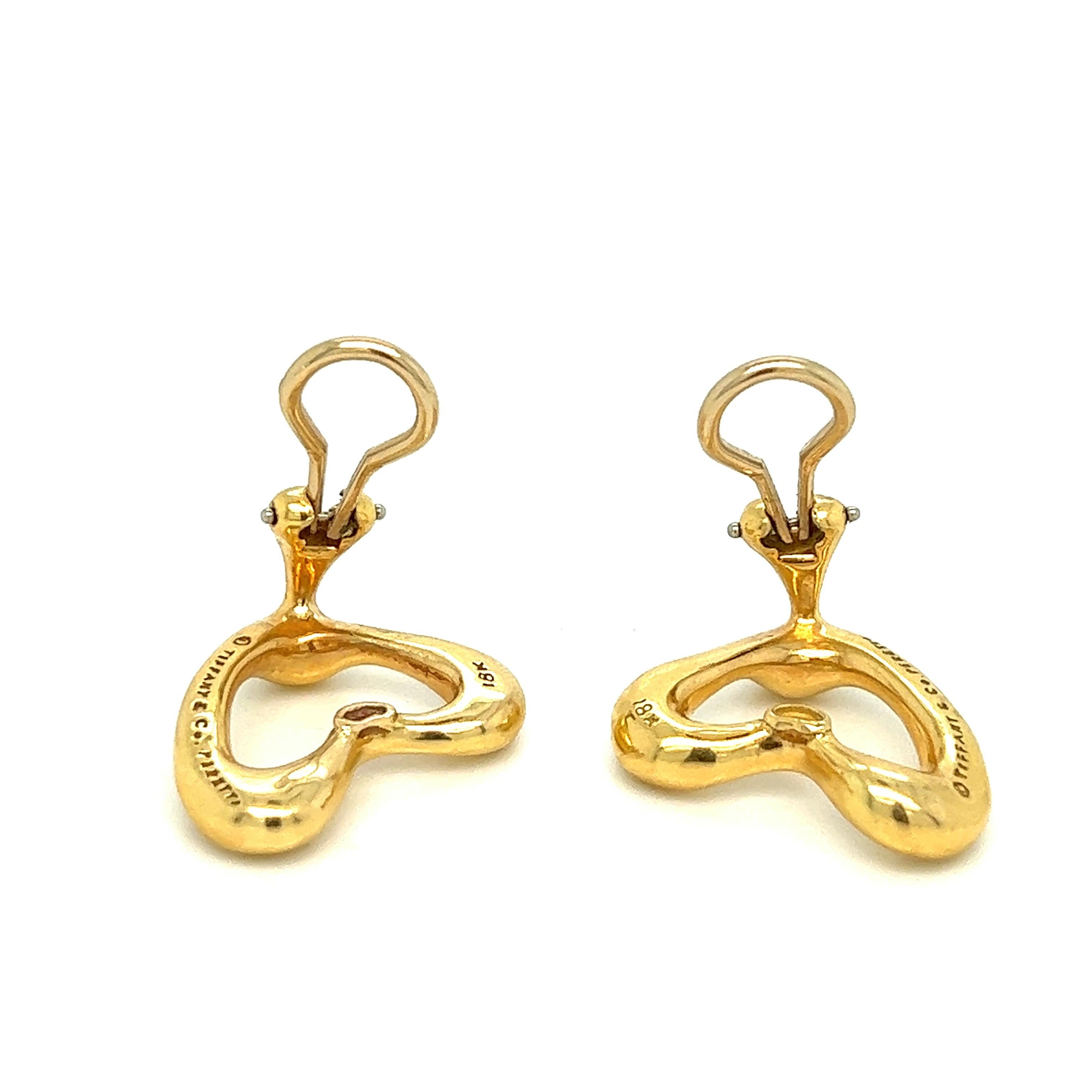Elsa Peretti for Tiffany & Co. Gold Heart Ear Clips  In Excellent Condition For Sale In New York, NY