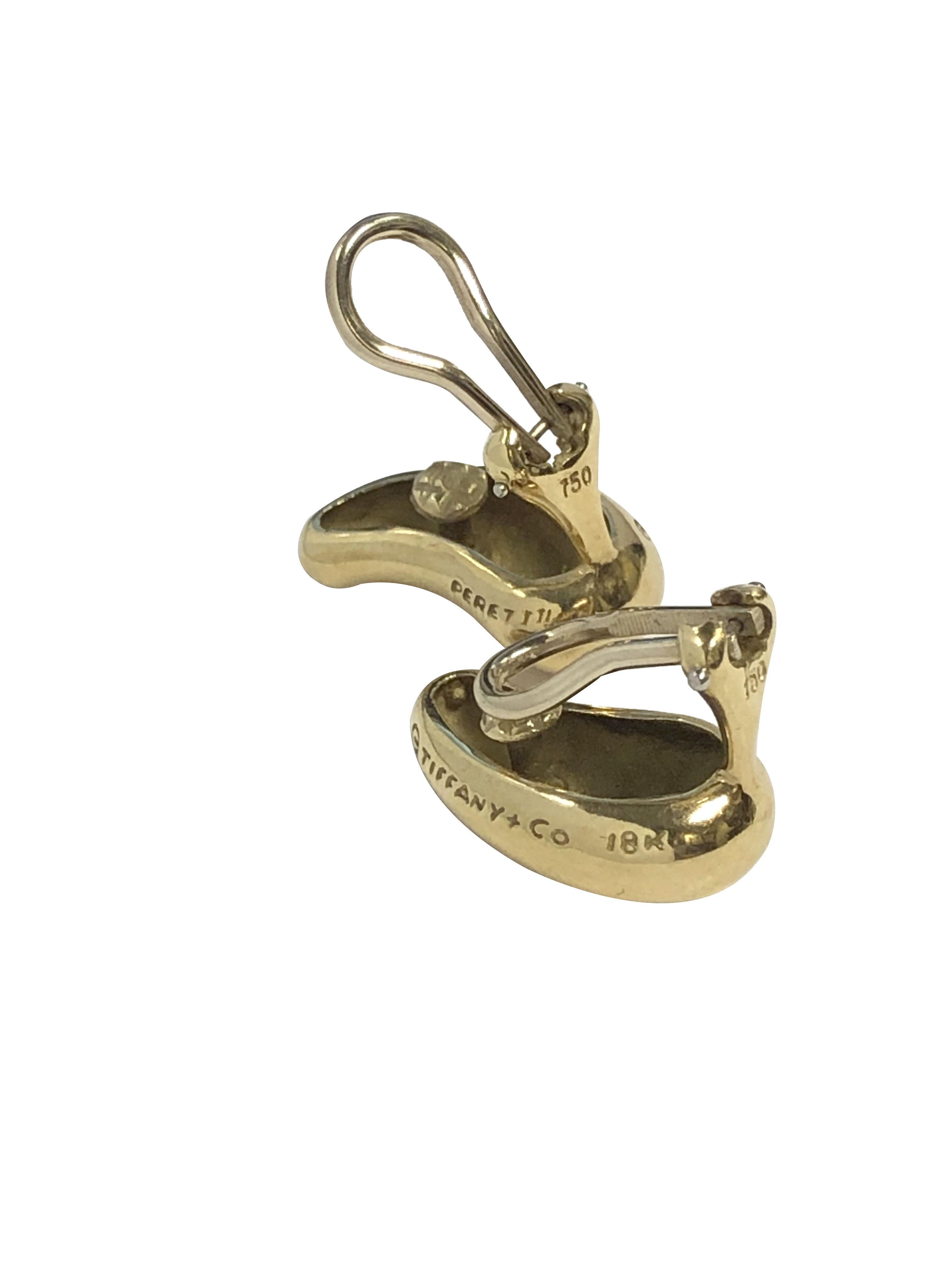 Elsa Peretti for Tiffany & Co. Iconic 18k Gold Bean Earrings In Excellent Condition For Sale In Chicago, IL