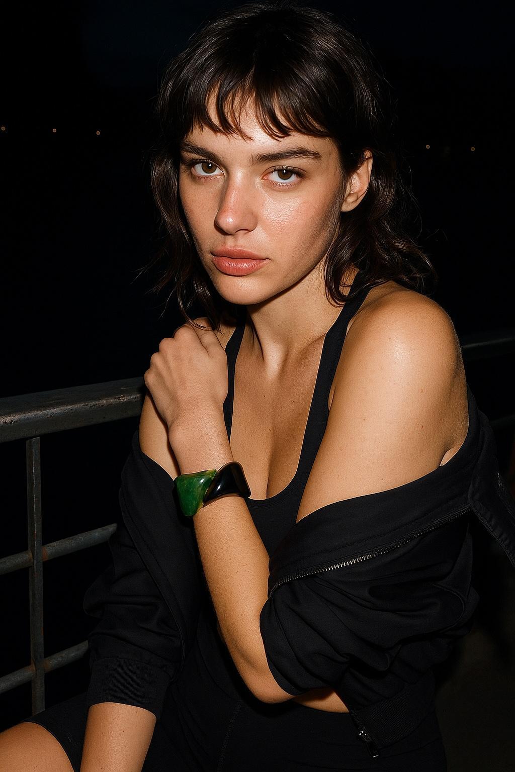 Burattato Elsa Peretti for Tiffany & Co. Bracciale in nefrite e giada nera, anni '80 in vendita