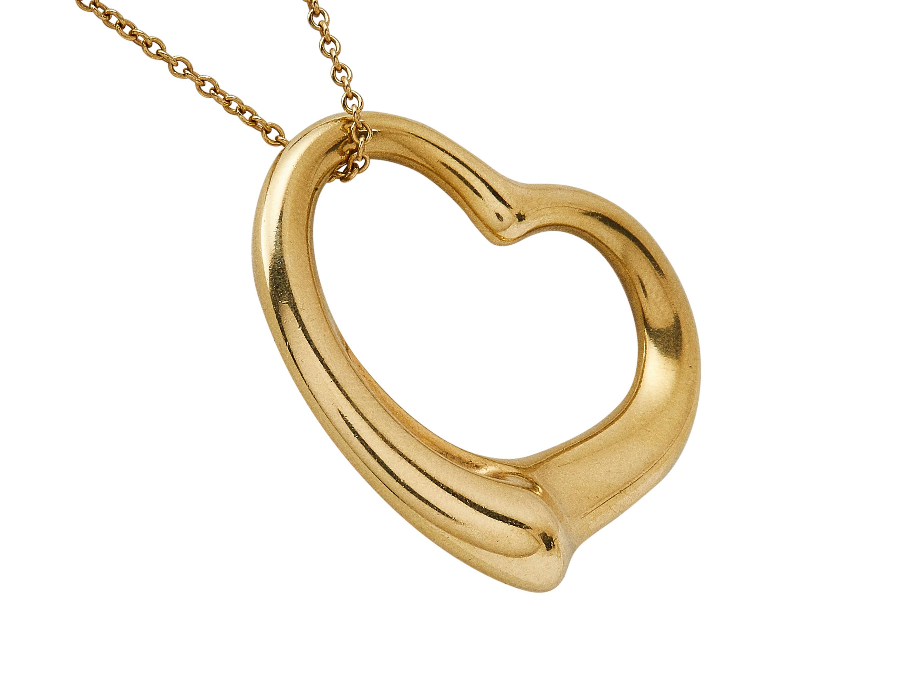 Elsa Peretti for Tiffany & Co. Open Heart 18K Yellow Gold Necklace In Good Condition For Sale In New York, NY